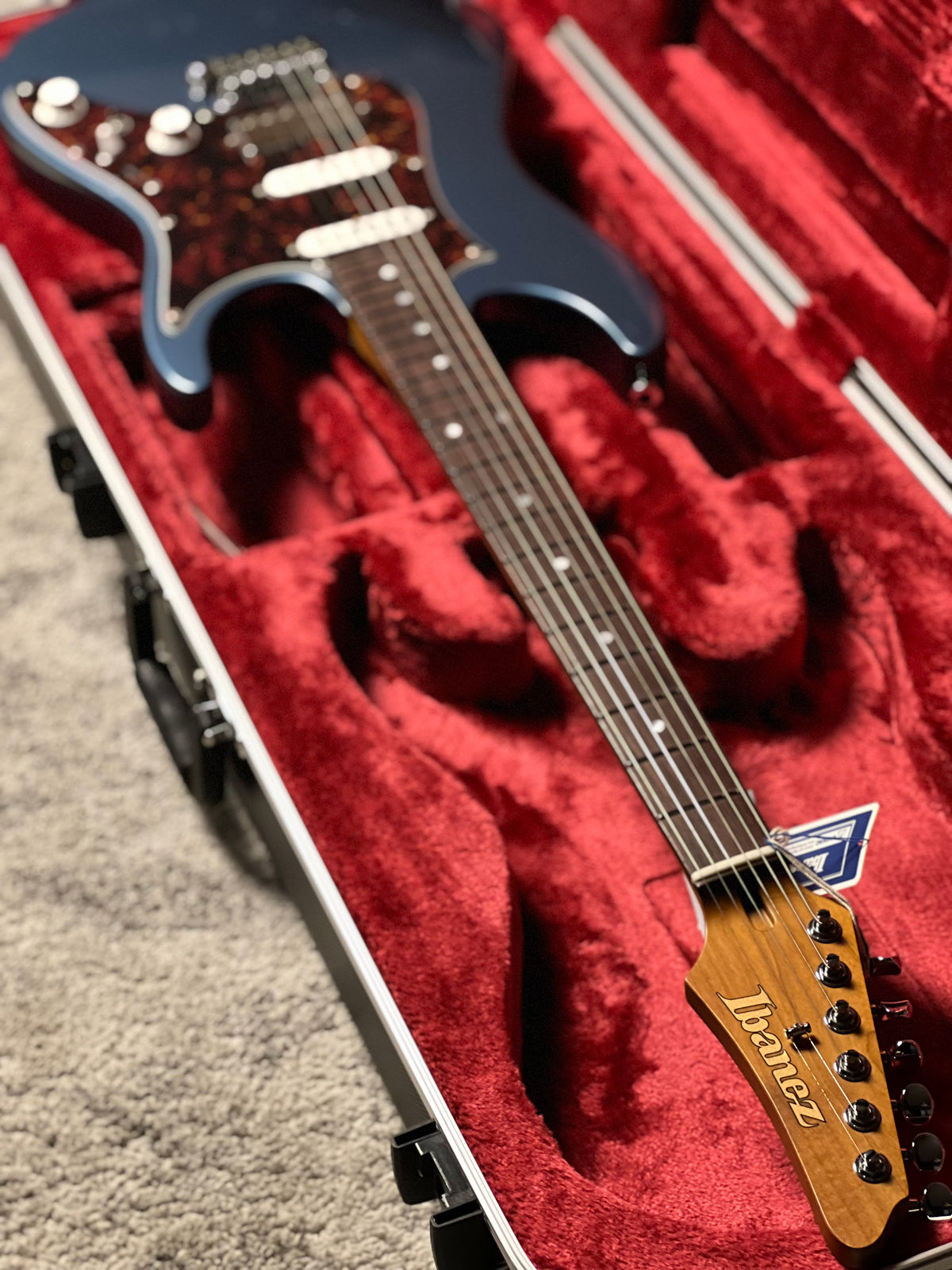 Ibanez Prestige AZ2204N in Prussian Blue Metallic F2530007