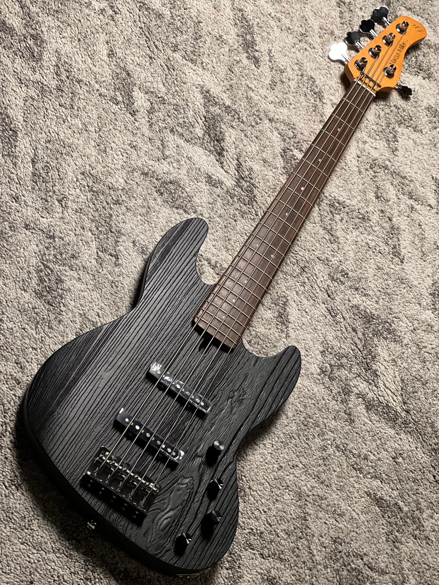 Sire Marcus Miller Super-J V6-5 String Solid Ash Top in Black