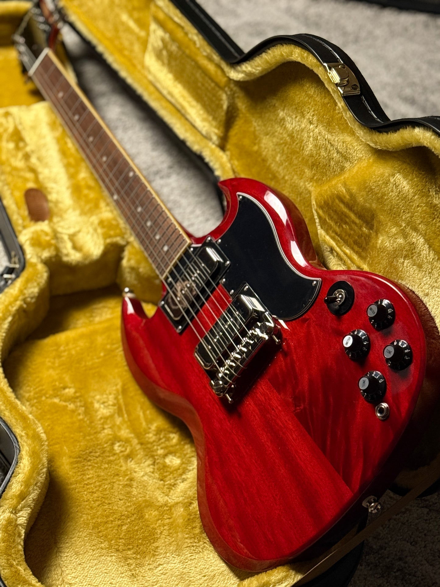 Epiphone Tony Iommi SG Special (Incl. Hard Case) In Vintage Cherry 22091531307