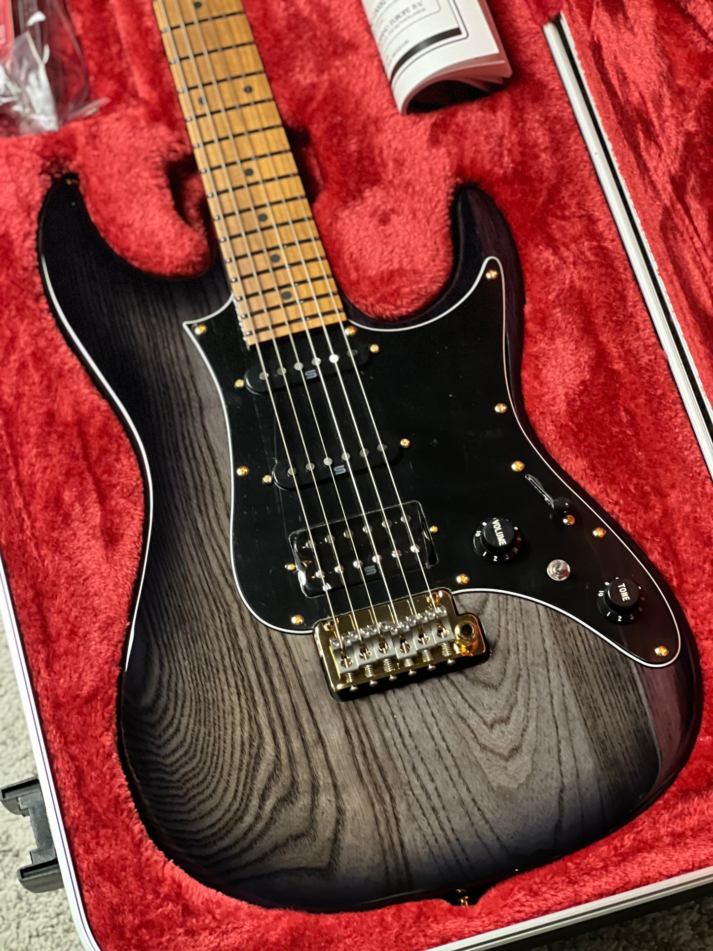 Ibanez Prestige AZ2204AG-TGB w/Case in Transparent Gray Burst F2533517