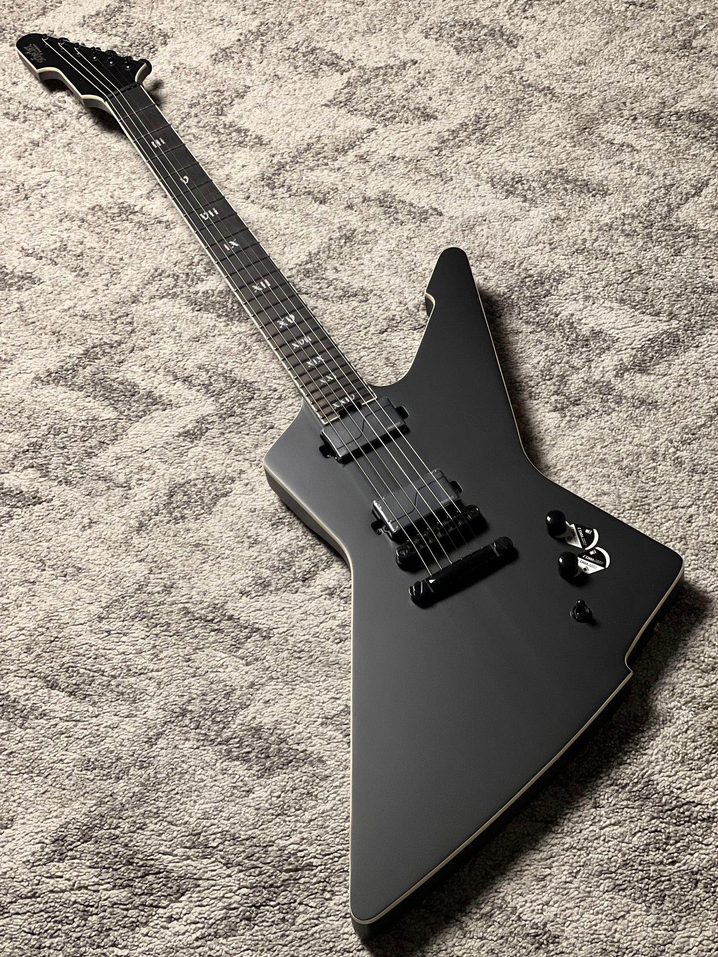 Schecter E-1 SLS Evil Twin in Satin Black W26010887