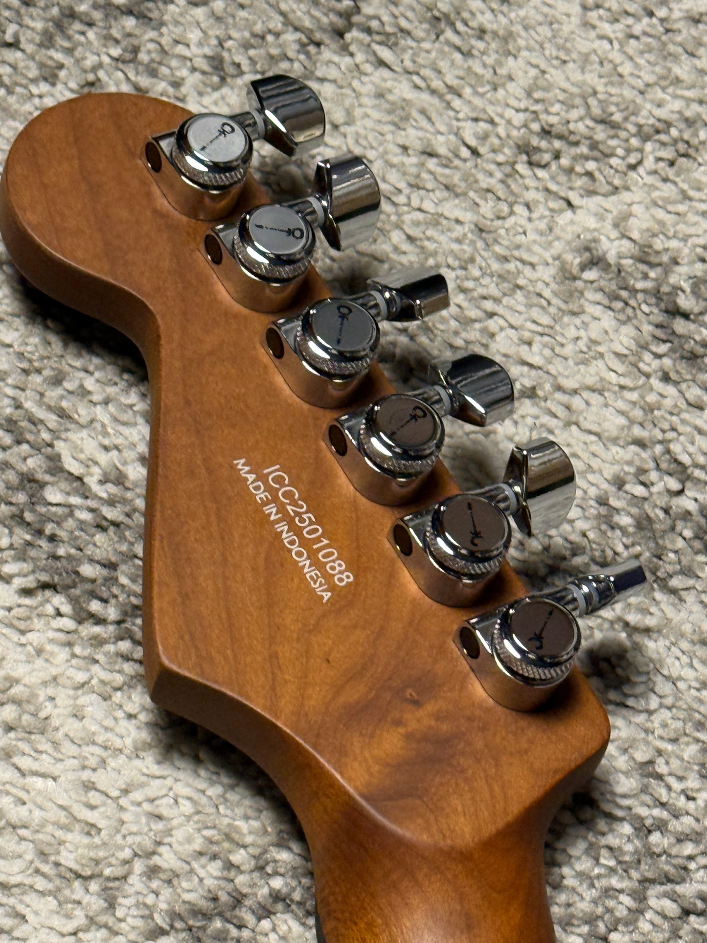 Charvel Pro-Mod Plus Dinky DK24 HSS QM in Blue Curaçao ICC2501088 (USED)