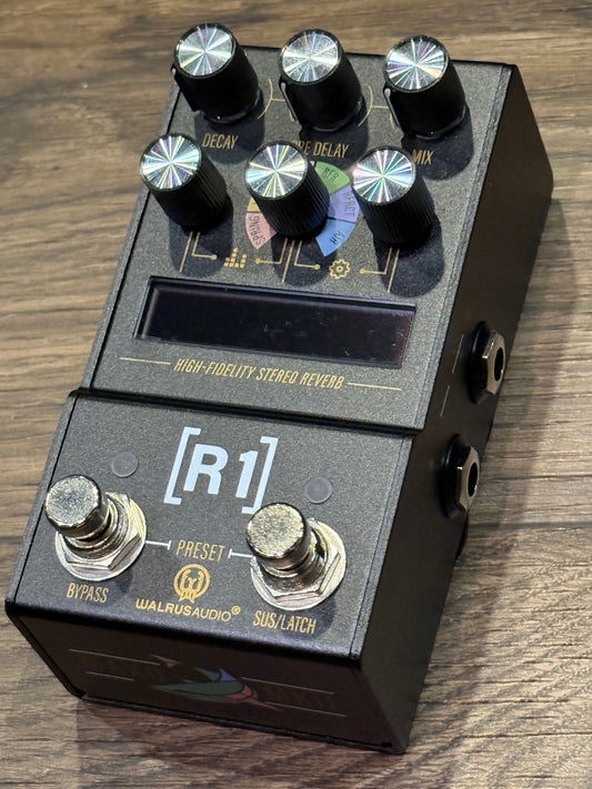 Walrus Audio MAKO Series MKII R1 High-Fidelity Stereo Reverb Guitar Effects Pedal
