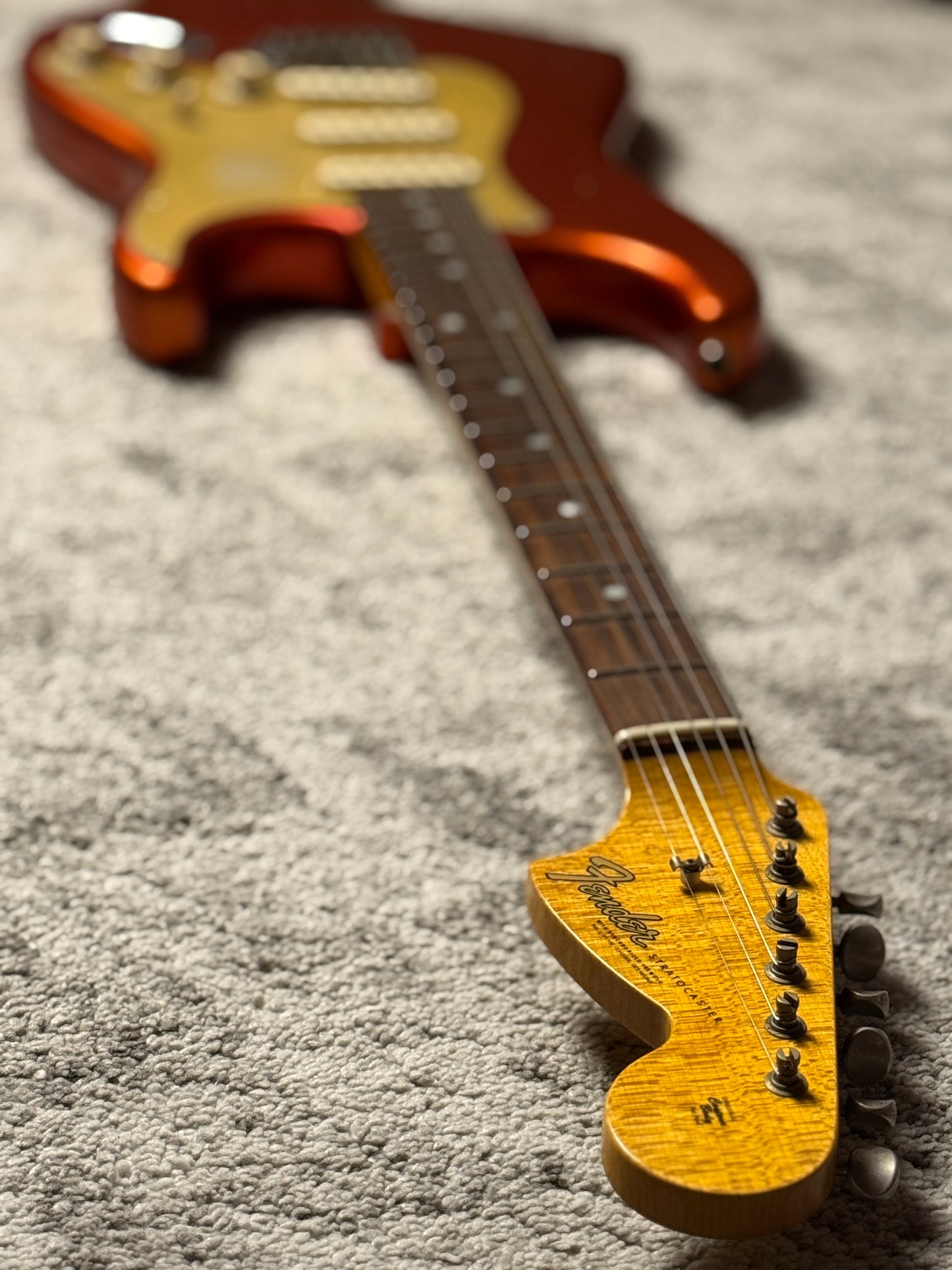 Fender Custom Shop 1966 Stratocaster Journeyman Relic in Faded Candy Apple Red 2019 CZ544127