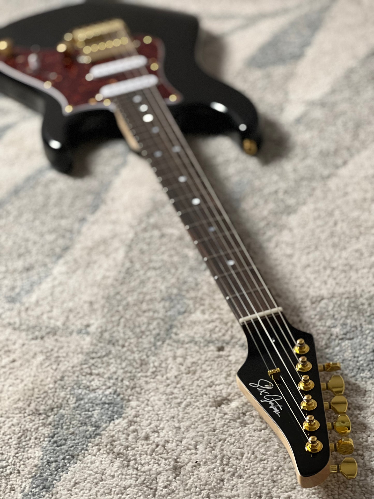 SLX X Dhatarattha Custom DST in High Gloss Black with Rosewood FB