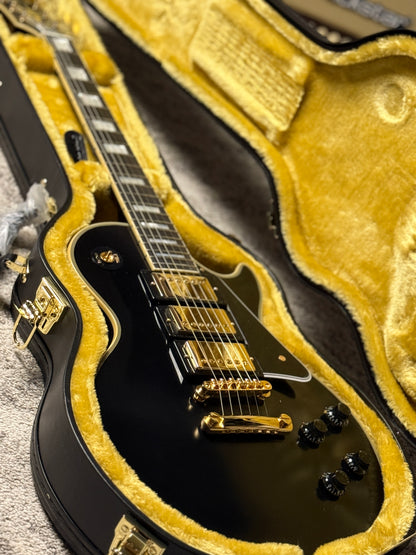 Epiphone Inspired by Gibson Custom 1957 Les Paul Custom Reissue in Ebony