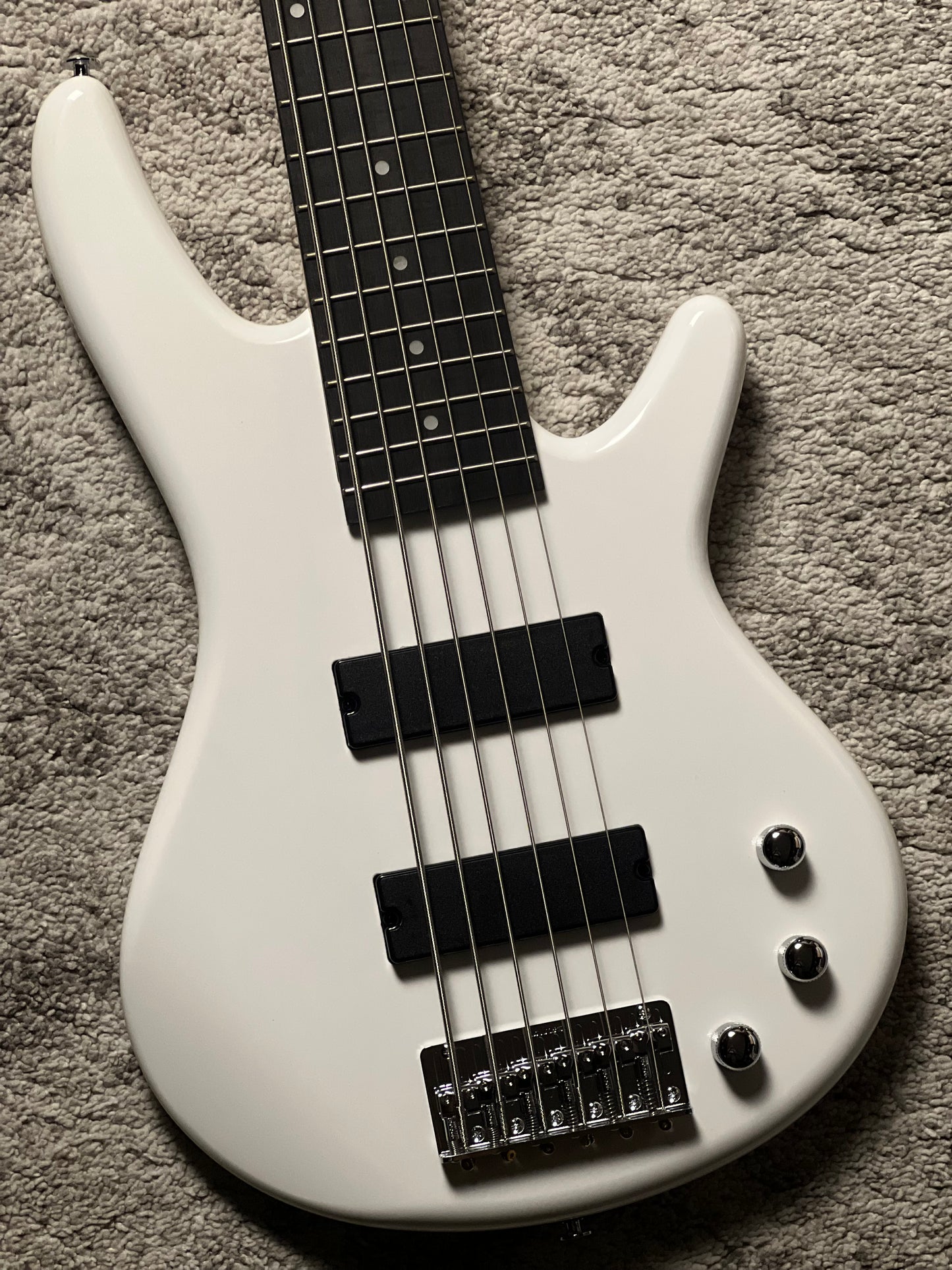Ibanez GSR186-PW Gio 6-String Bass in Pearl White