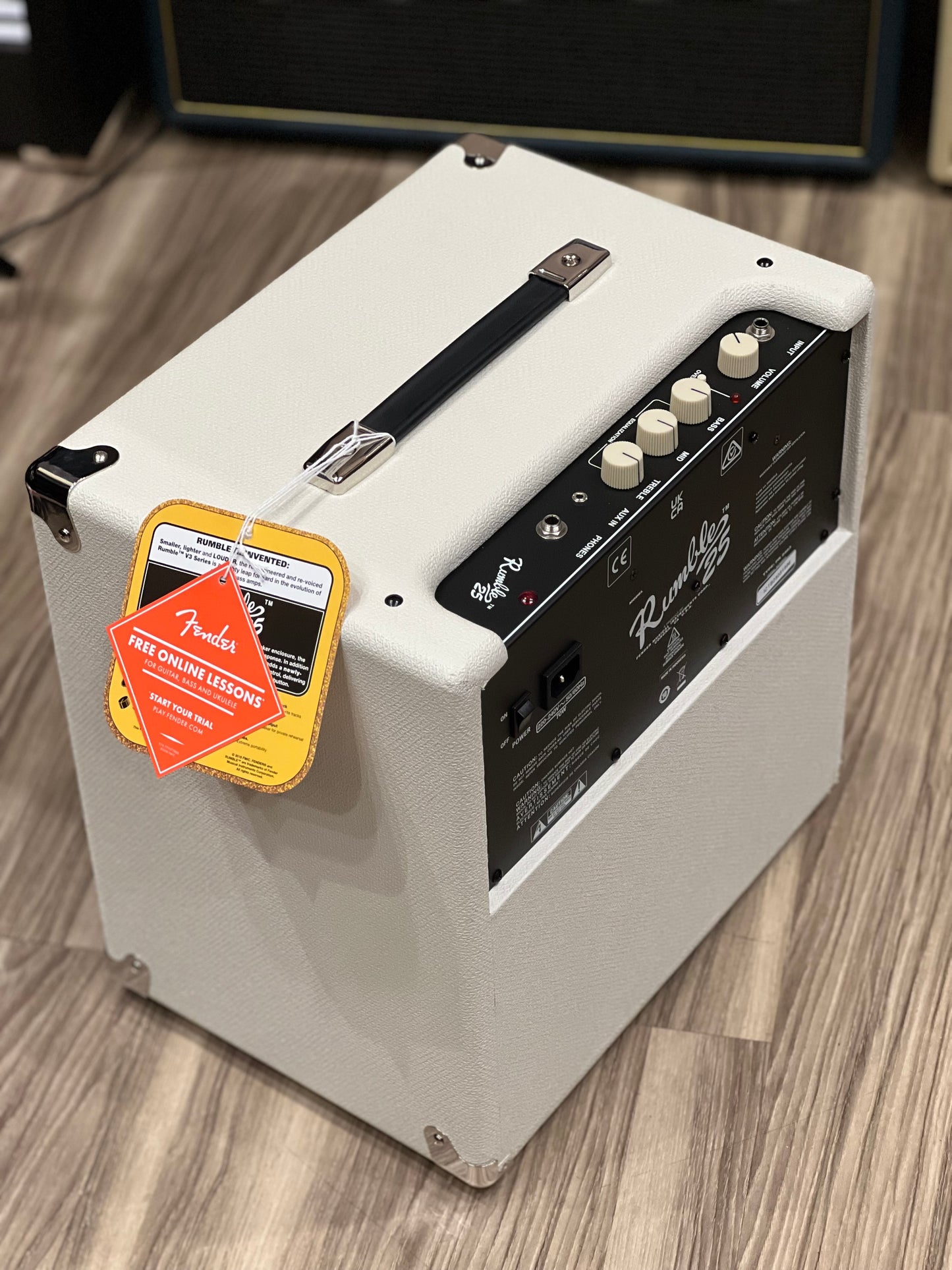 Fender Rumble 25 V3 Bass Combo Amplifier, Ivory, 230V EU