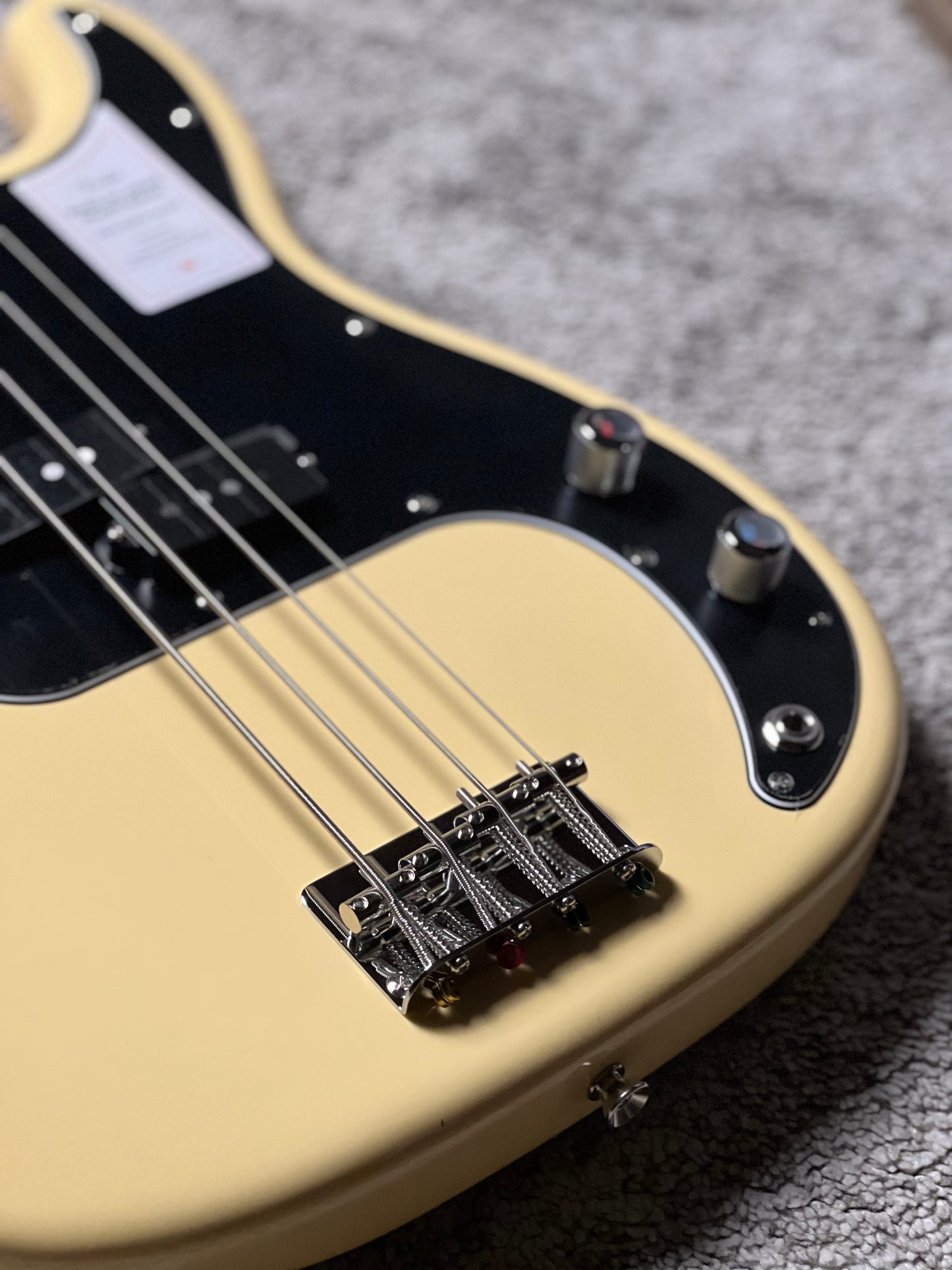Fender Japan Traditional 70s Precision Bass with RW FB in Vintage White JD26002819