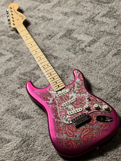 Fender MIJ Limited Stratocaster with Maple FB in Pink Paisley JD26001405