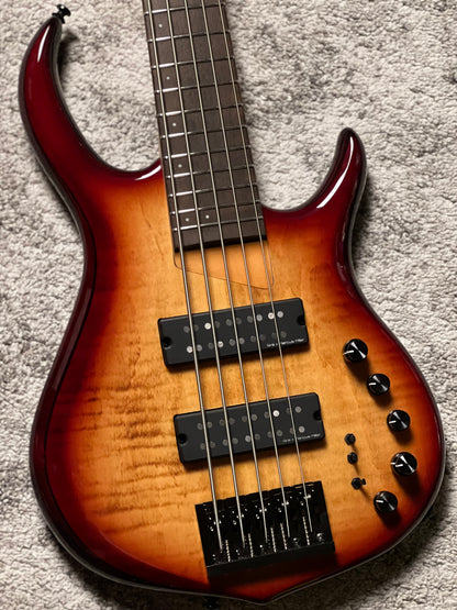 Sire Marcus Miller M7-5 ST 2nd Gen + Solid Flame in Brown Sunburst