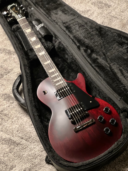 Gibson Les Paul Modern Studio in Wine Red Satin 215240177