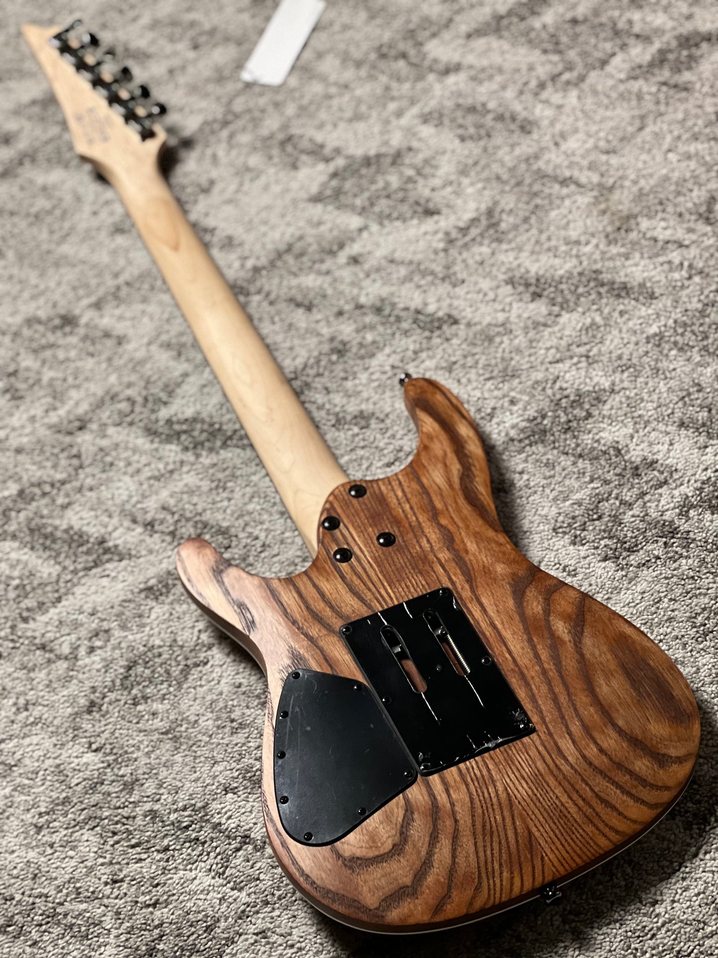 Ibanez Bass Workshop EHB605-WNF 5-String in Walnut Flat