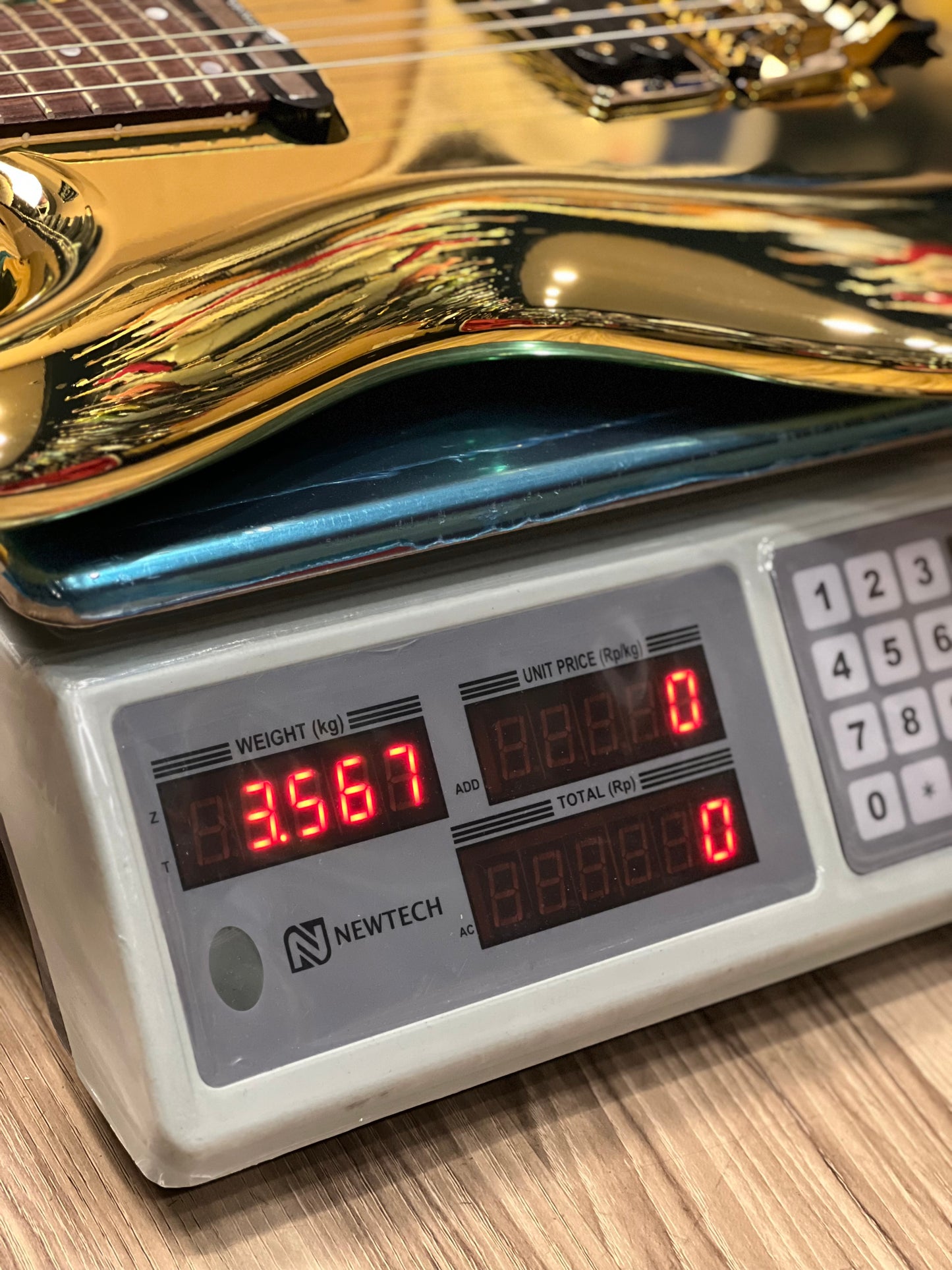 Ibanez JS1GD Joe Satriani Signature in Gold Boy with Case Limited Edition F2518587