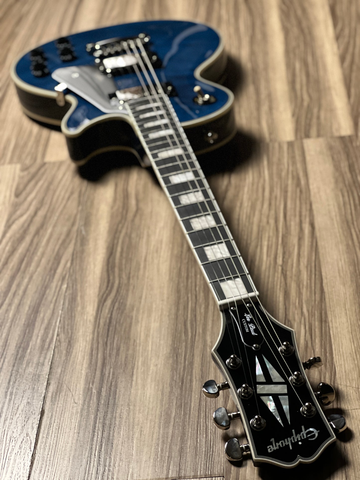 Epiphone Les Paul Custom Quilt in Viper Blue w/Premium GigBag