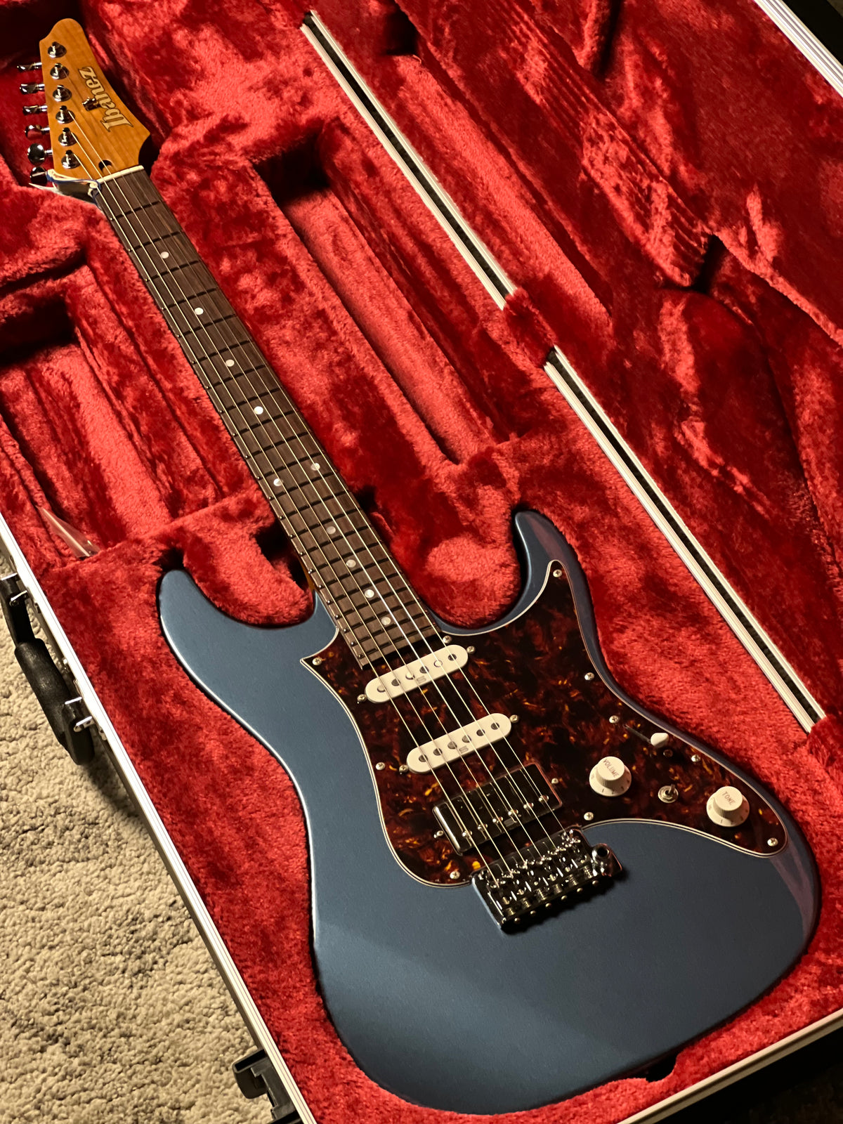 Ibanez Prestige AZ2204N in Prussian Blue Metallic F2530007