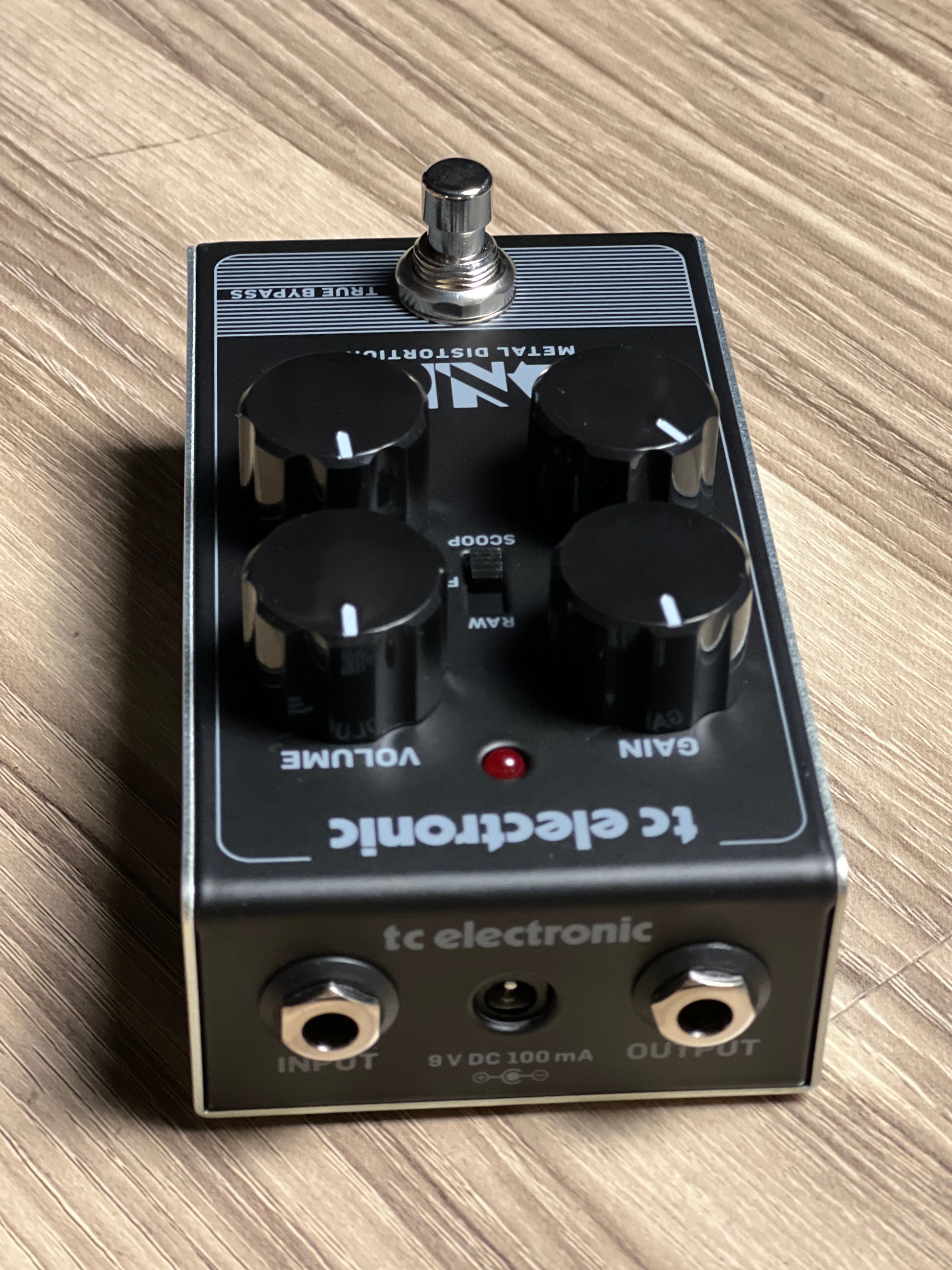 thrash metal pedal TC Electronic Fangs Metal Distortion – nafiriguitar.com