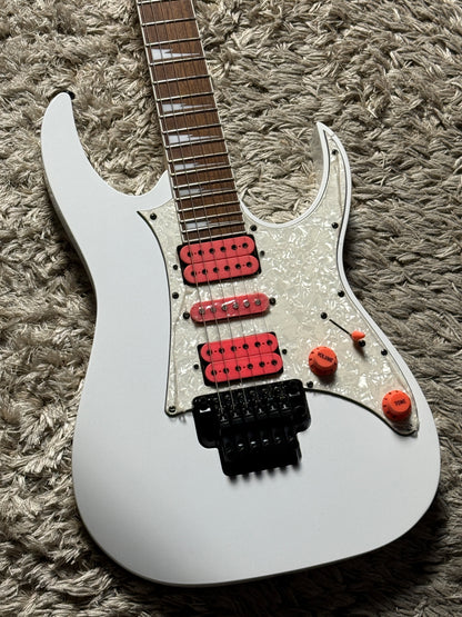 Ibanez RG450DXB-WH Electric Guitar in White I260305124 (USED)