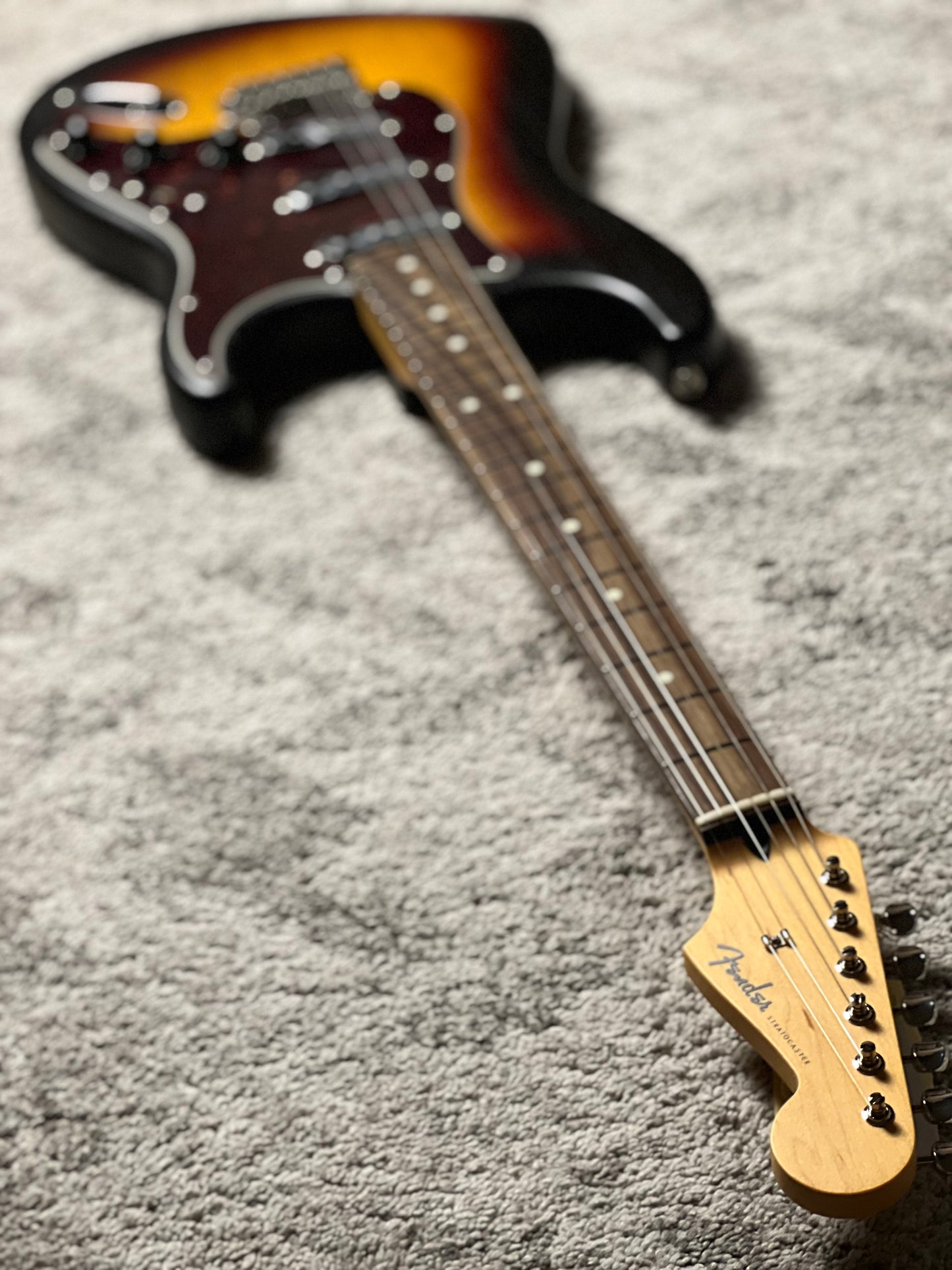 Fender MIJ Limited Stratocaster with RW FB in Raw Ash 3-Color Sunburst JD25011586