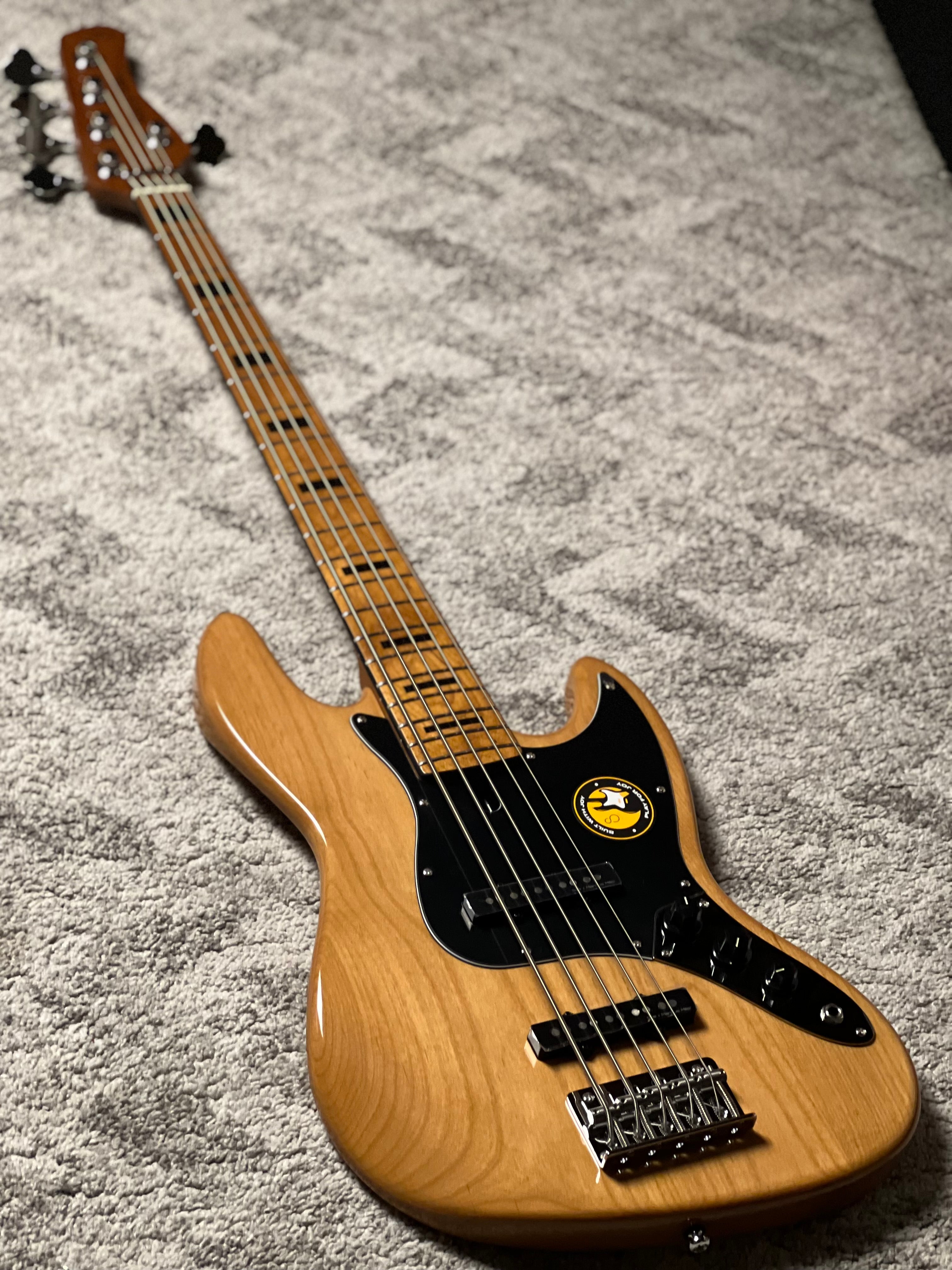 Sire Marcus Miller V5 Alder-5 in Natural – nafiriguitar.com
