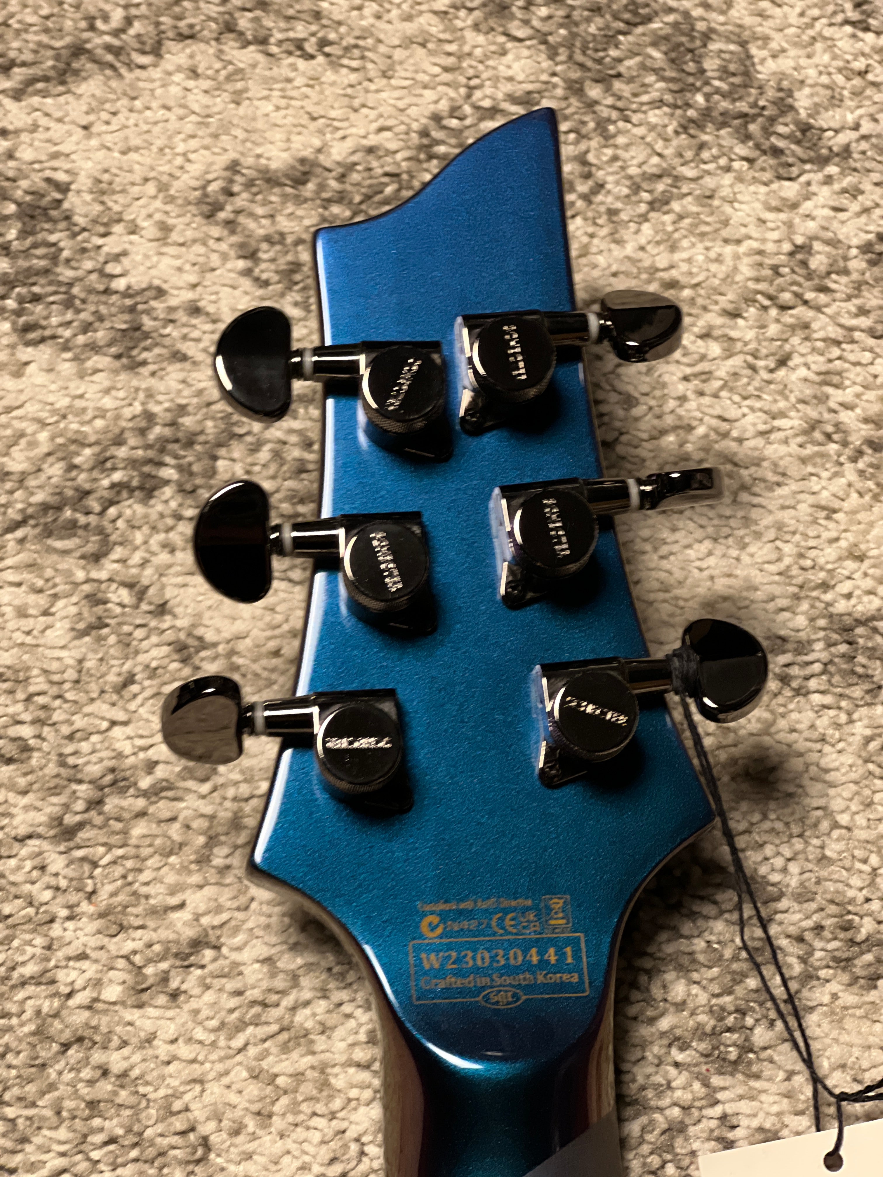 Schecter Hellraiser Hybrid PT Electric Guitar in Ultraviolet