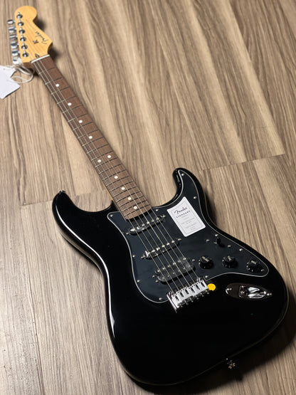 Fender Standard Stratocaster HSS with Laurel FB in Black