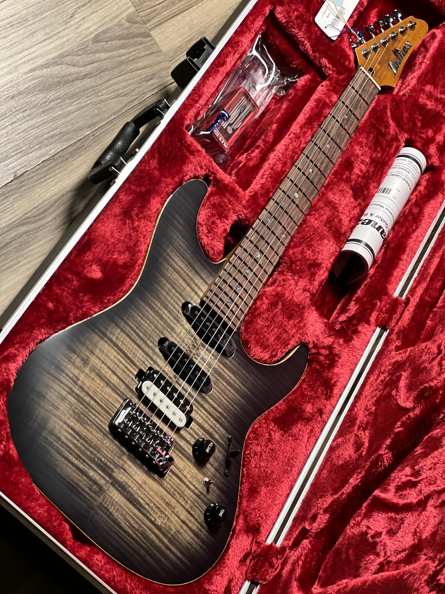 Ibanez TQM2-CUF Tom Quayle Signature  in Charcol Black Burst Flat with Case F2429224