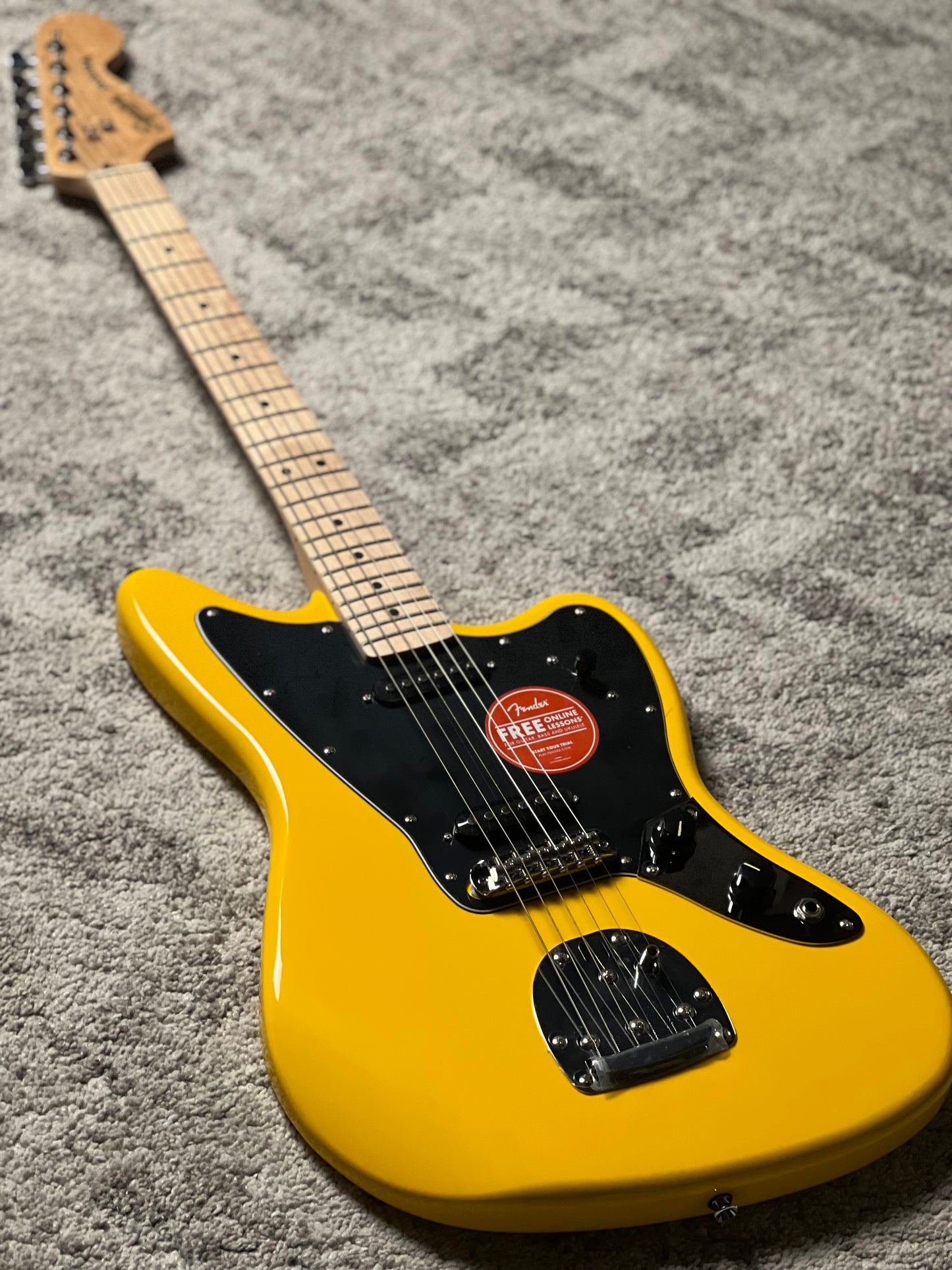 Squier FSR Affinity Series Jaguar with Maple FB in Graffity Yellow