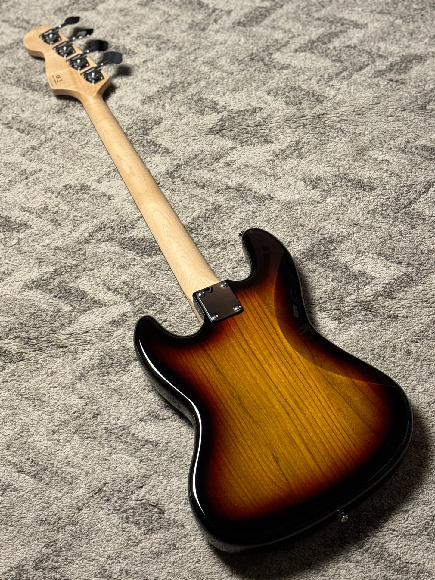 SLX Sparrow 70s Special Essentials with Maple FB in in 3-Tone Sunburst