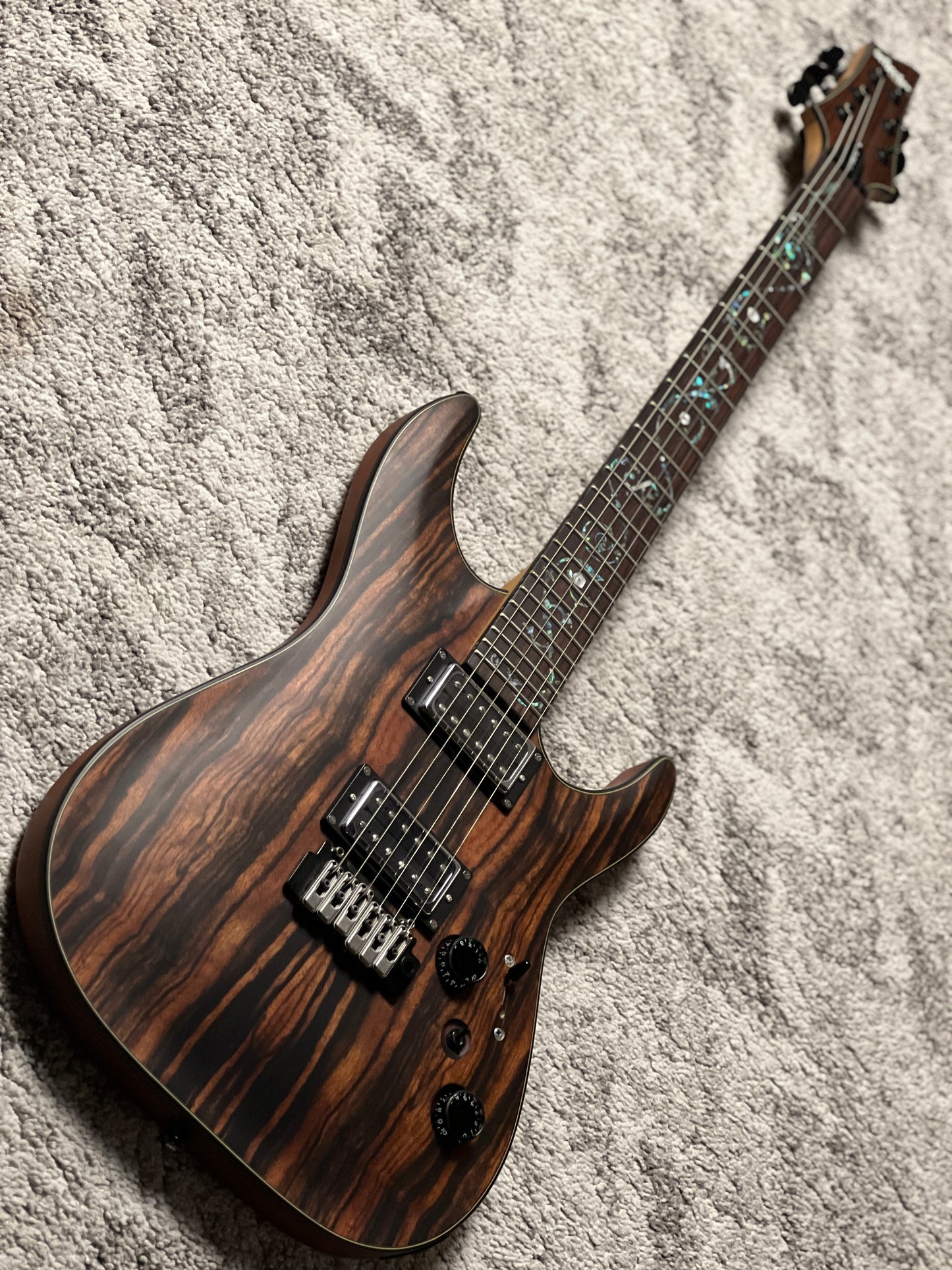 Schecter C-1 Exotic - Natural Satin IW19120574