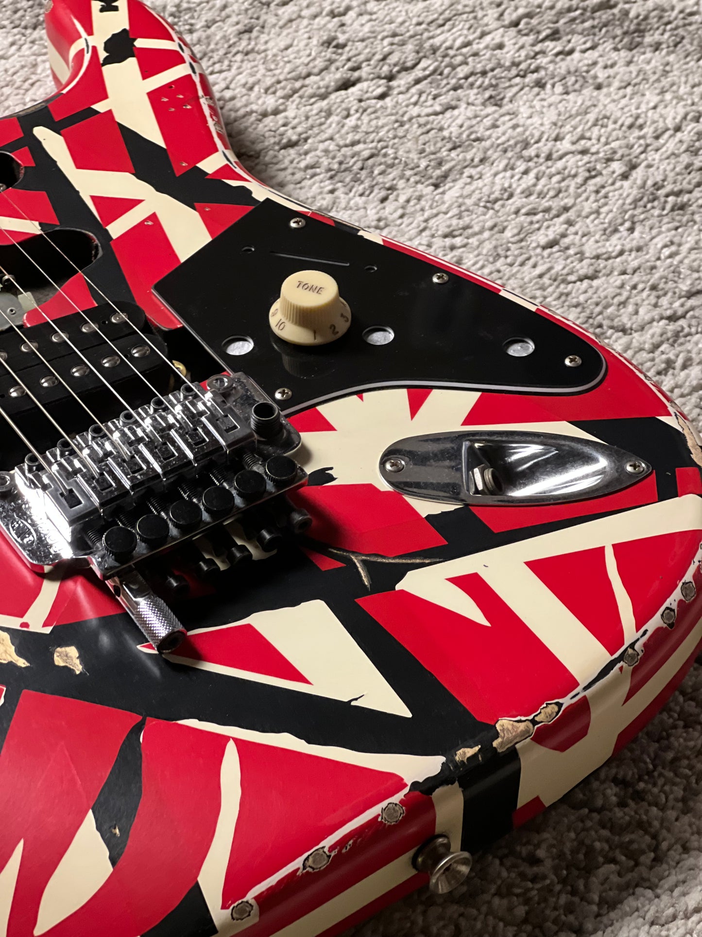 EVH Striped Series Frankenstein Relic - Red/Black/White EVH2202273