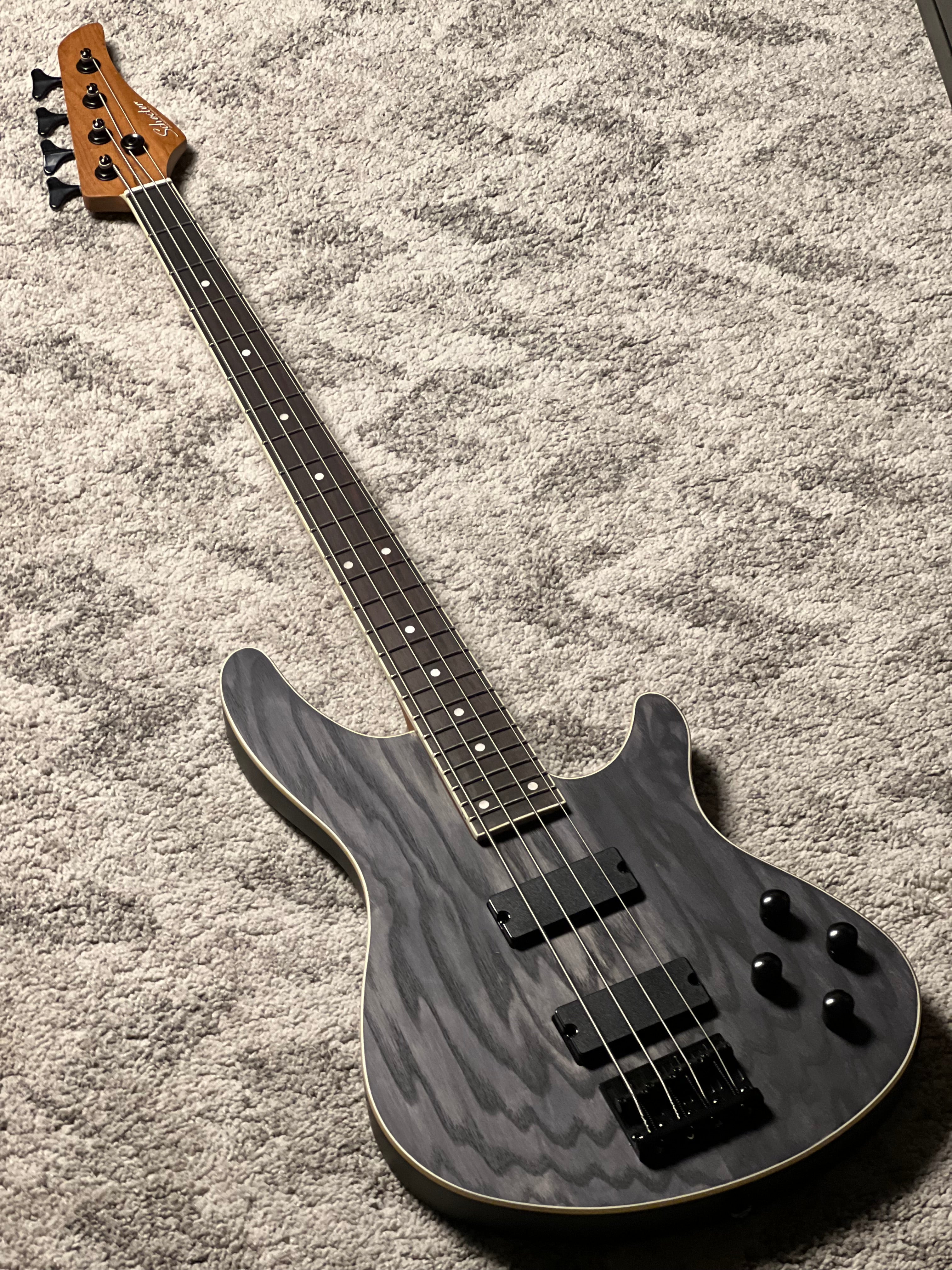 ベース Schecter Diamond series C4 Schecter C-4 Standard Electric Bass in Charcoal Satin