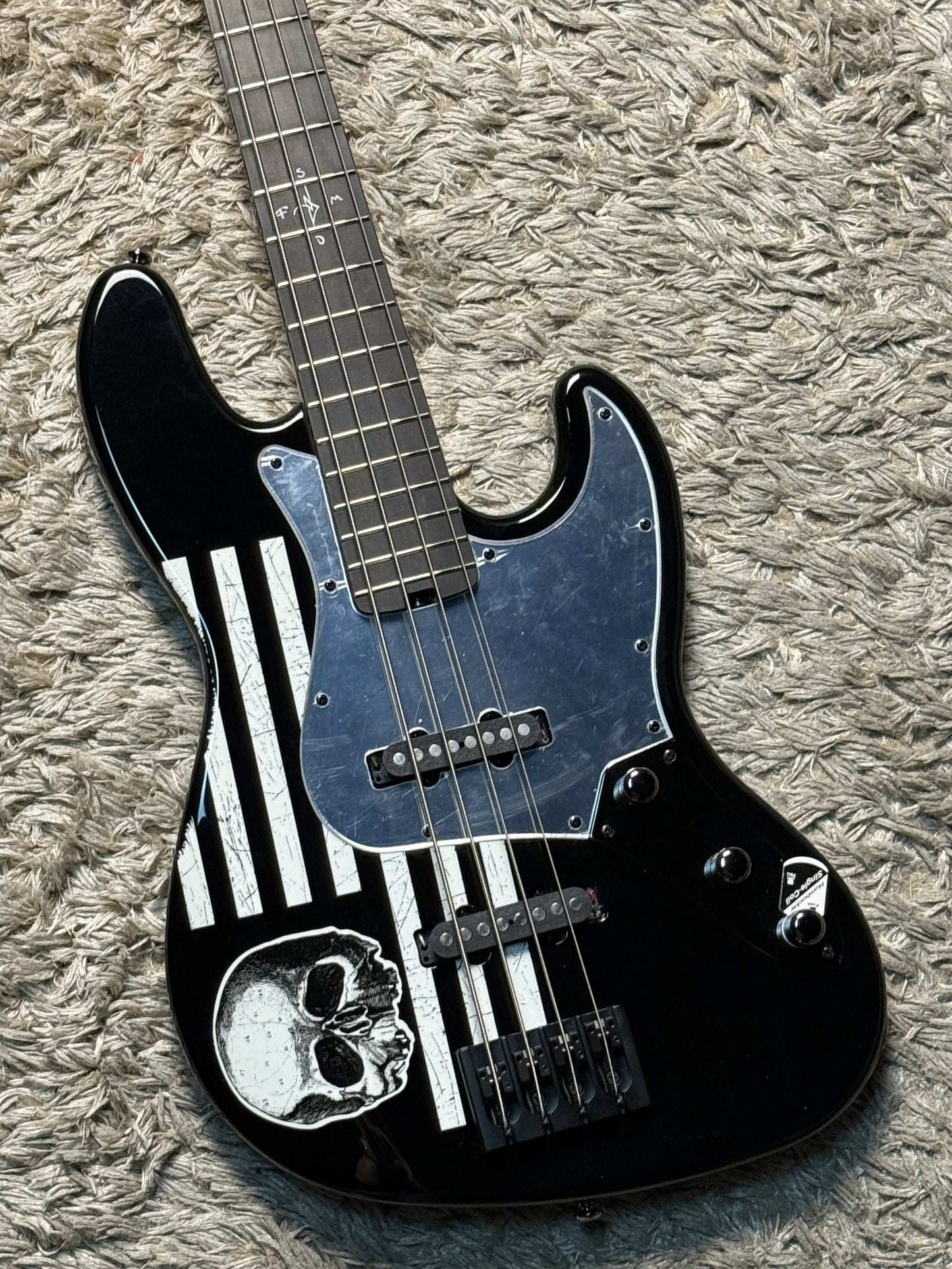 Schecter JD Deservio J-4 Bass in Gloss Black