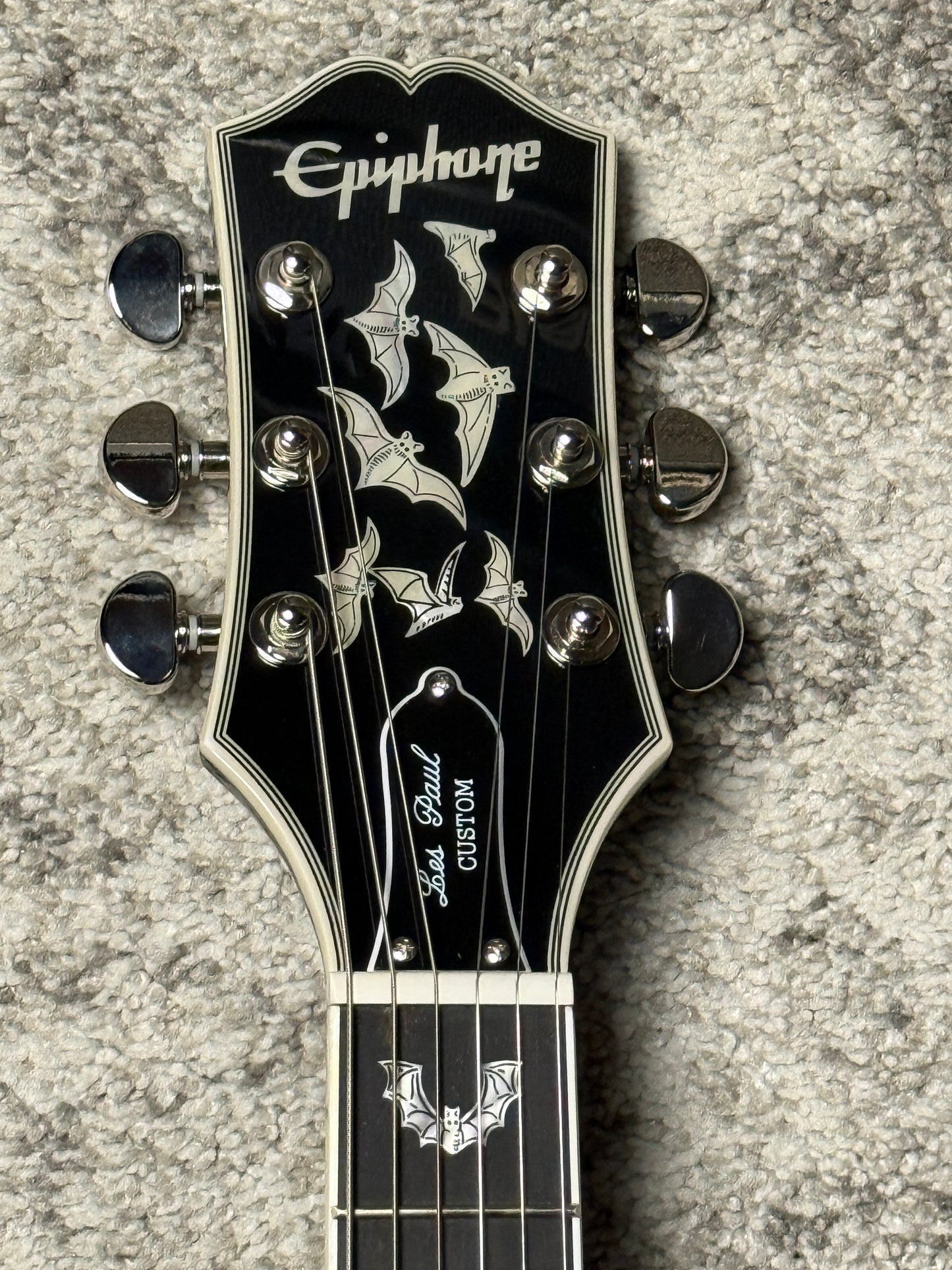 Epiphone Les Paul Custom Bats in Flight in Transparent Ebony Burst Limited Edition