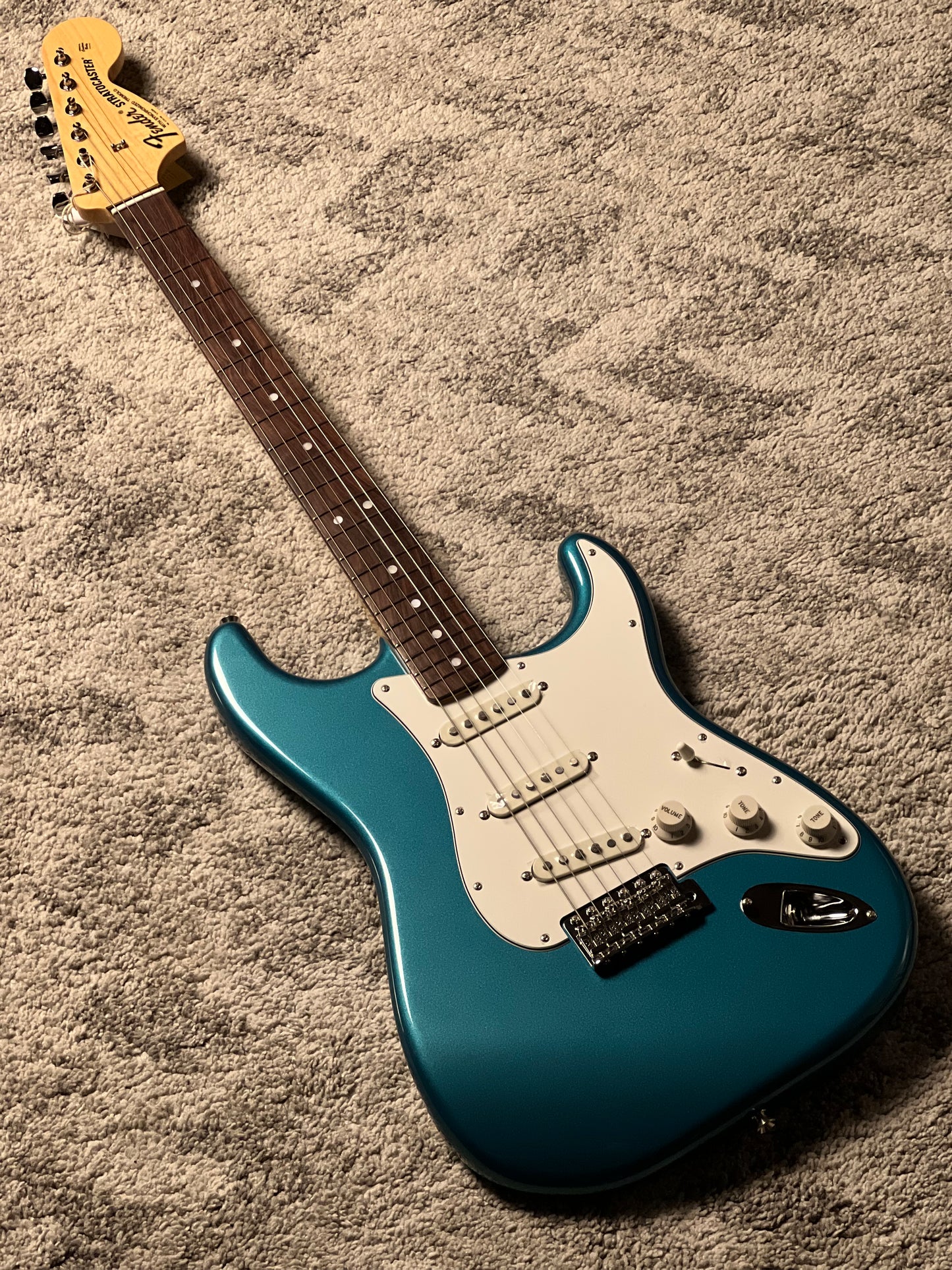Fender FSR Collection Traditional Late 60s Stratocaster with RW FB in Ocean Turquoise Metallic JD23025934