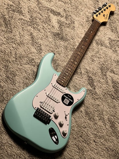Squier Debut Series Stratocaster HSS with Laurel FB in Daphne Blue