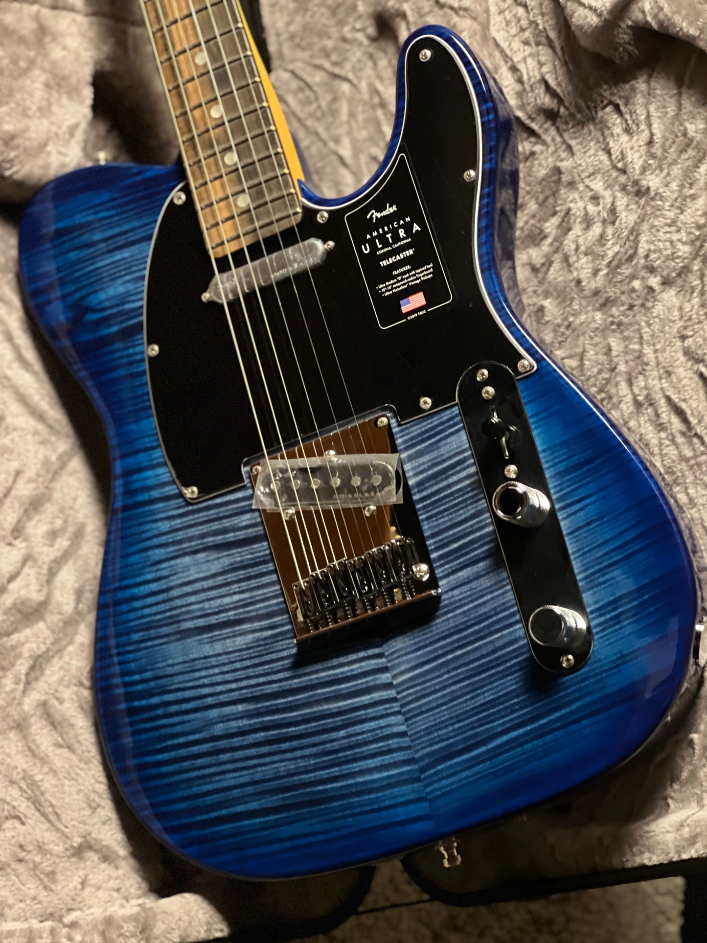 Fender American Ultra Limited Edition Telecaster with Ebony FB In Denim Burst US21016301
