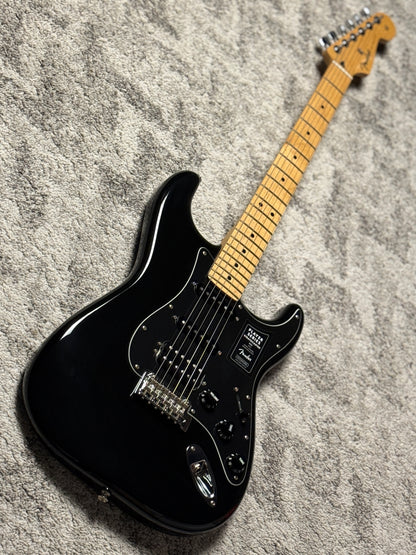 Fender Limited Edition Player Stratocaster HSS with Maple FB in Black