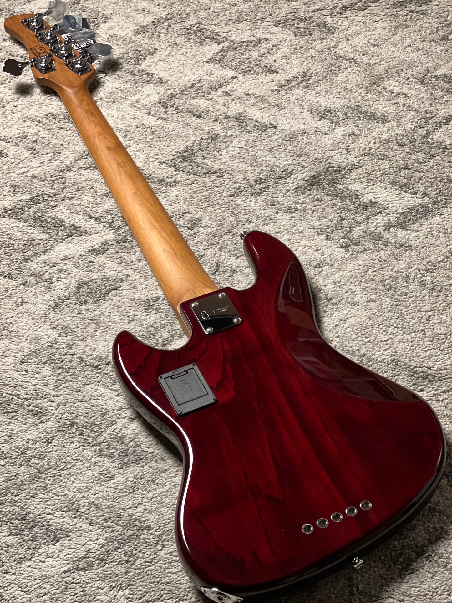 Sire Marcus Miller V8 5-string Swamp Ash Bass Guitar in Tobacco Sunburst