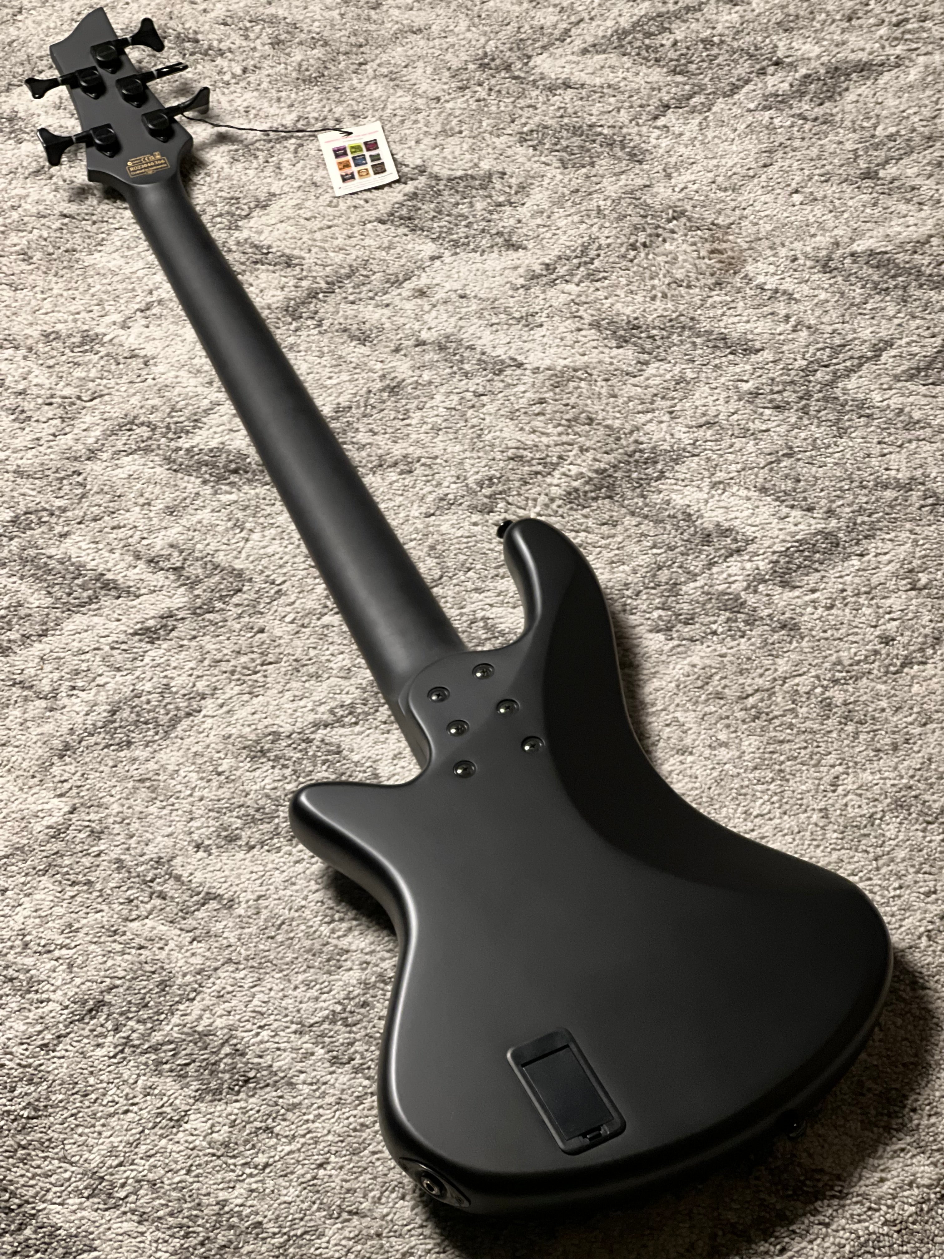Schecter Stiletto Stealth-5 in Satin Black – nafiriguitar.com