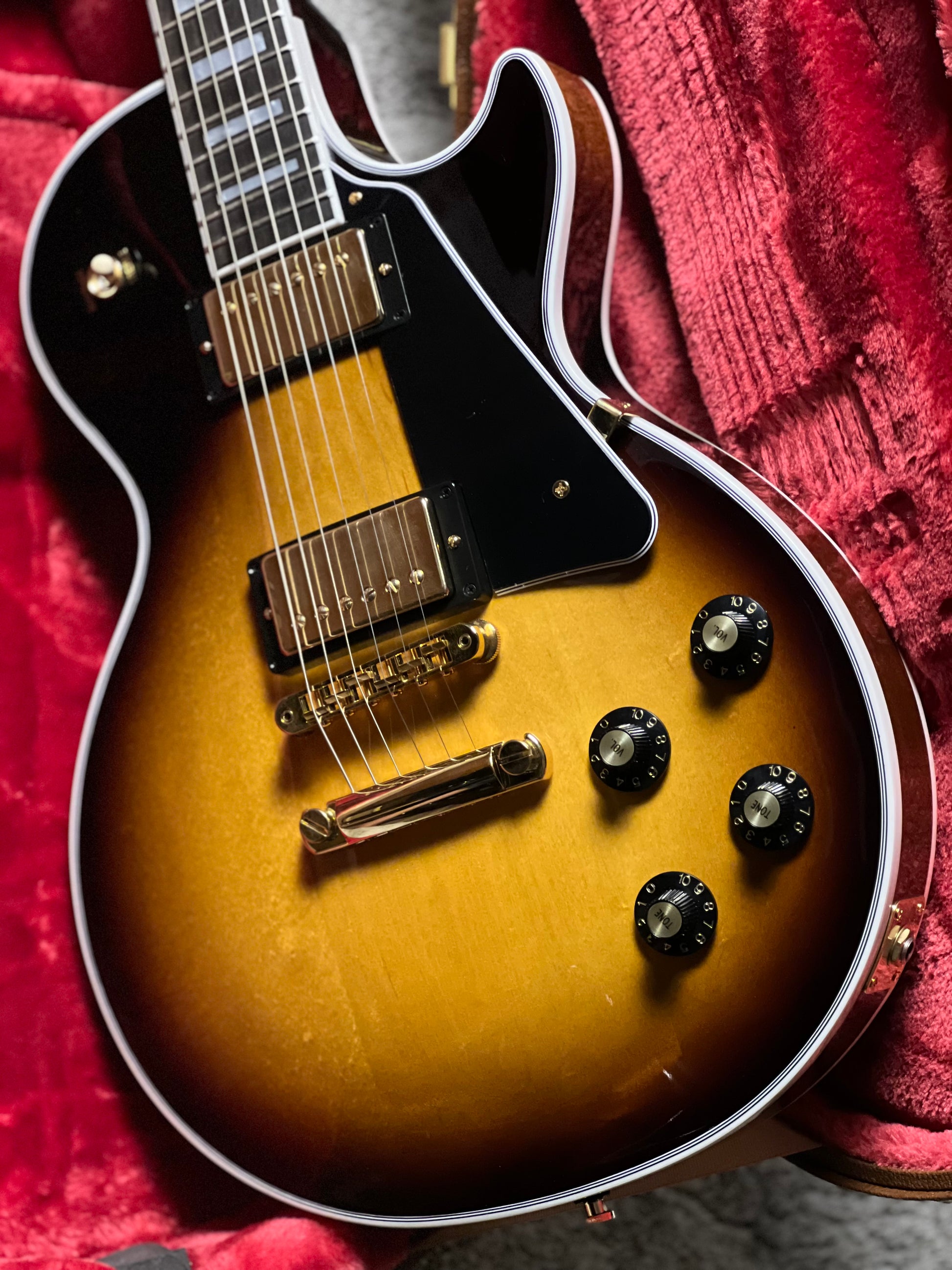 Gibson Les Paul Custom 70s w/Case in Tobacco Burst 204160114 –