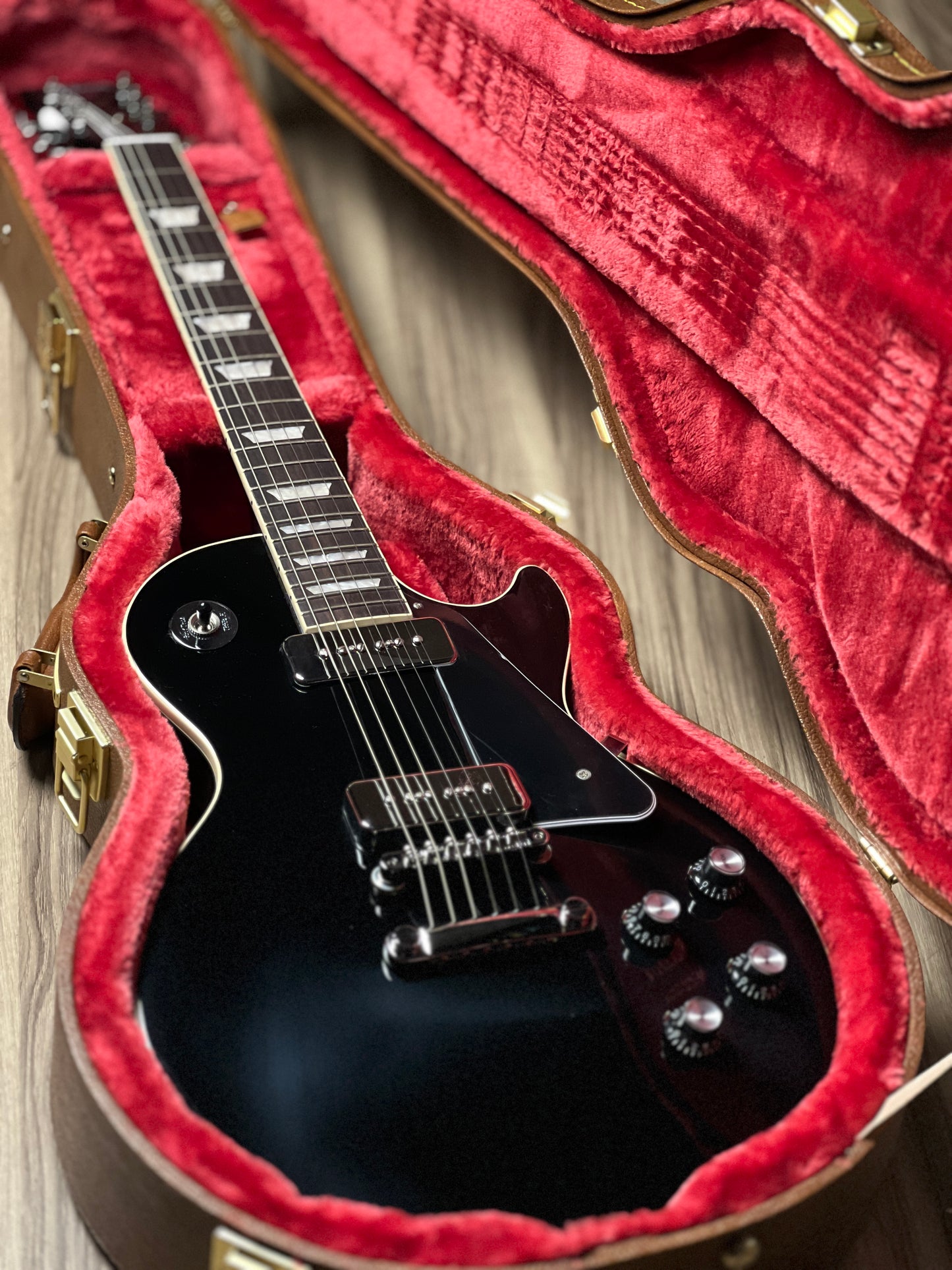 Gibson Noel Gallagher Les Paul Standard in Ebony w/Case