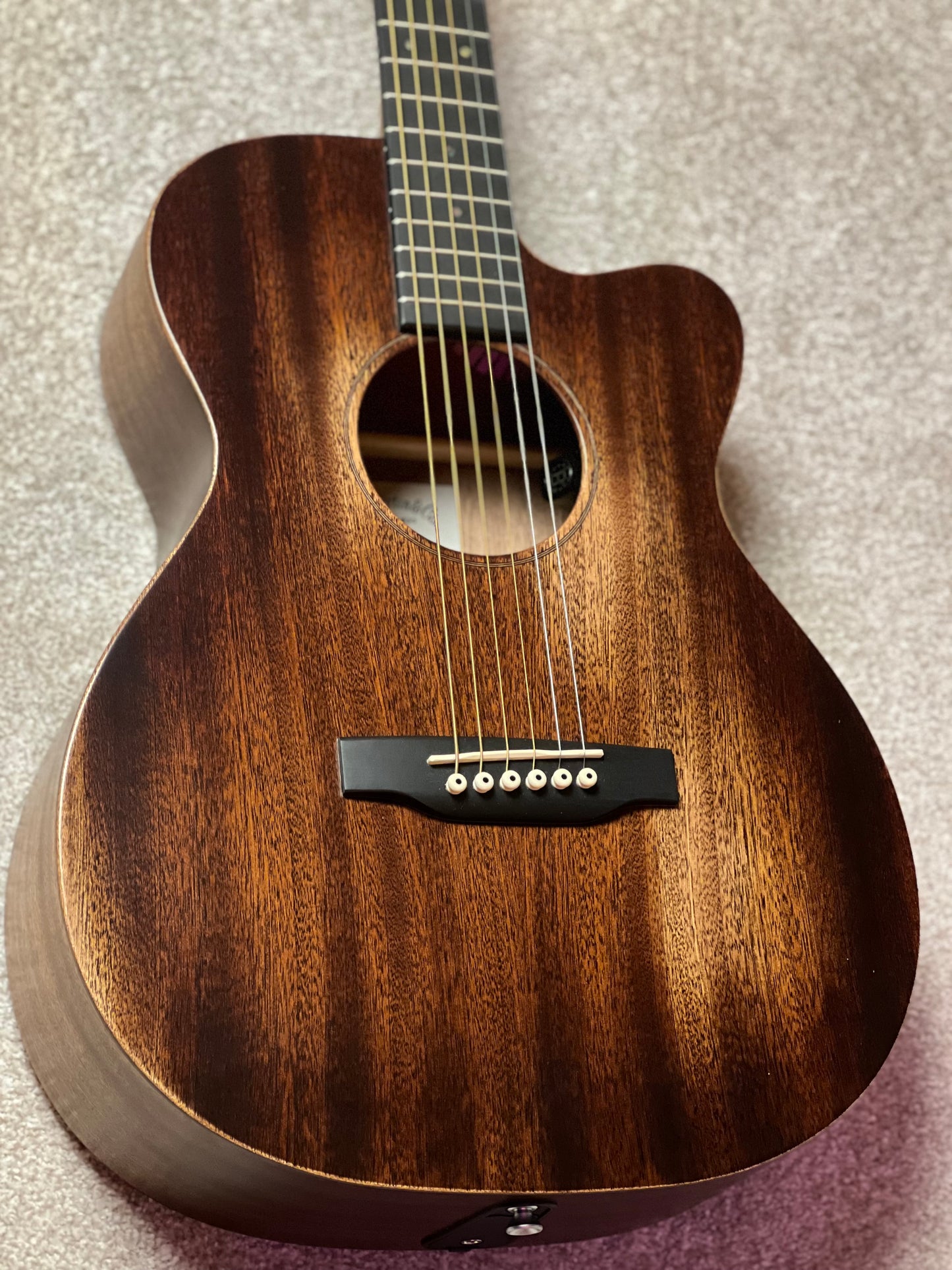 Martin 000C Jr-E StreetMaster Acoustic electric in Dark Mahogany Distressed