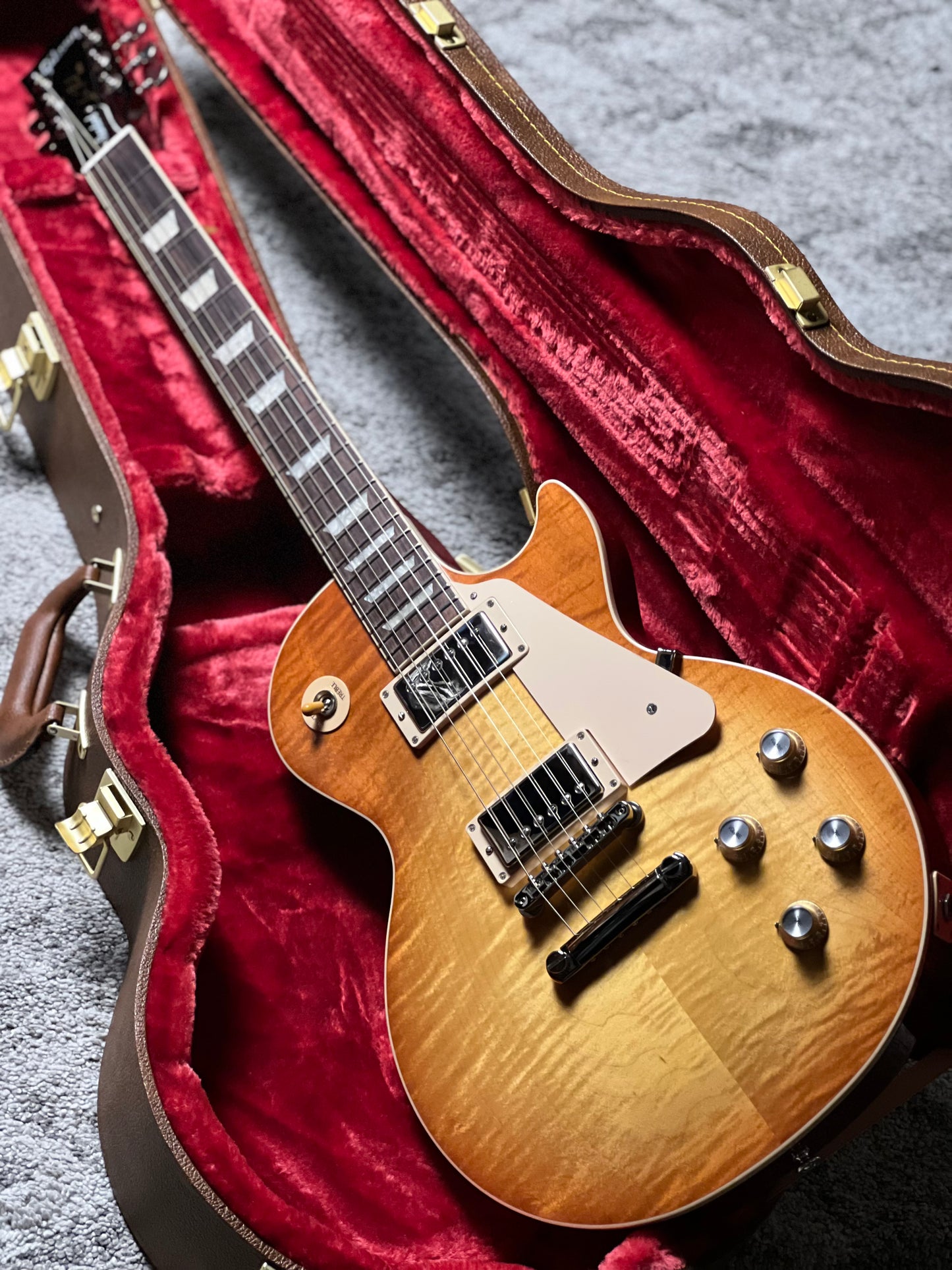 Gibson Les Paul Standard 60s in Unburst w/case 207960193