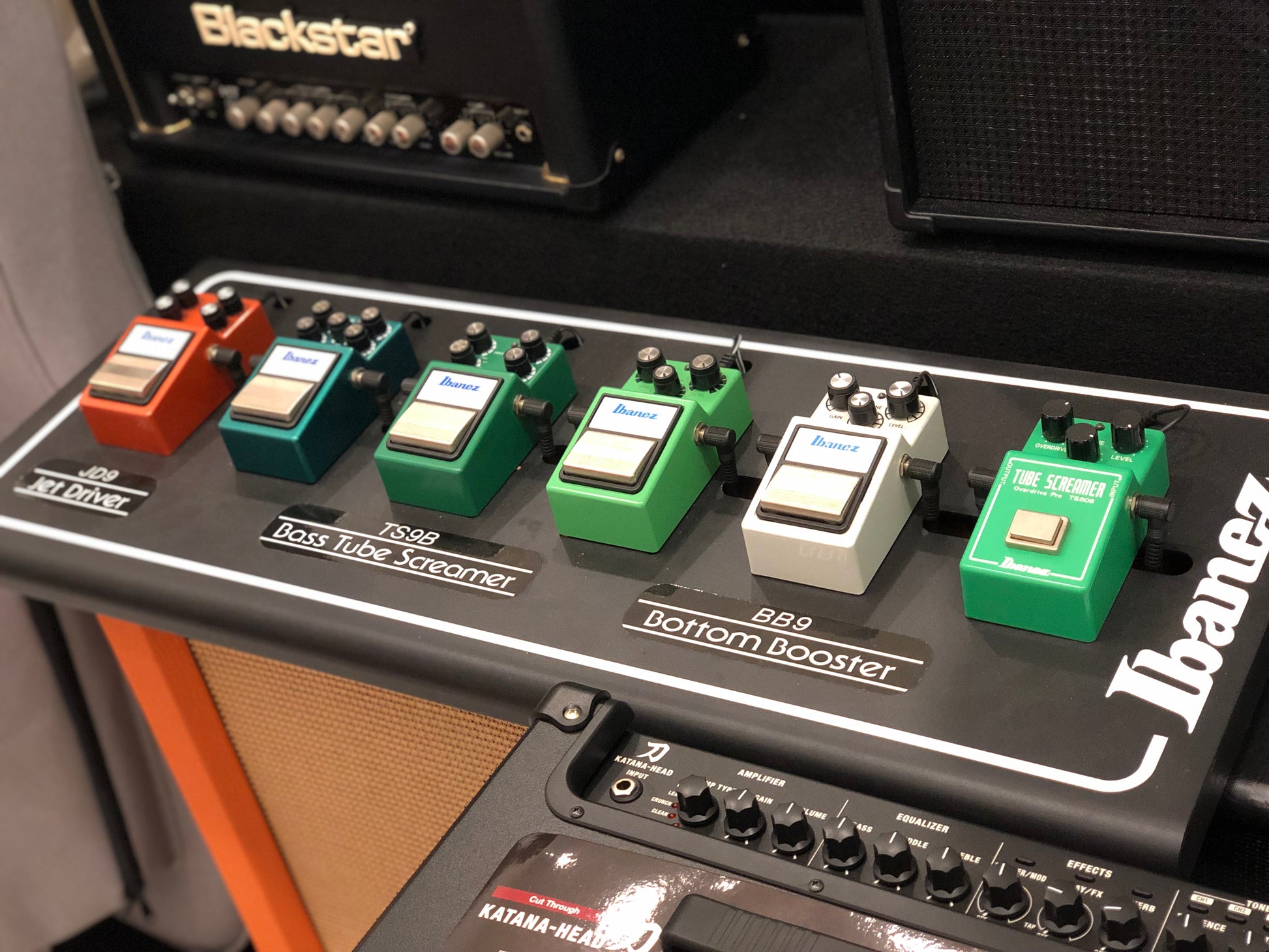 ibanez bass pedal Ibanez Dealer Display Pedal Set Collection – nafiriguitar.com