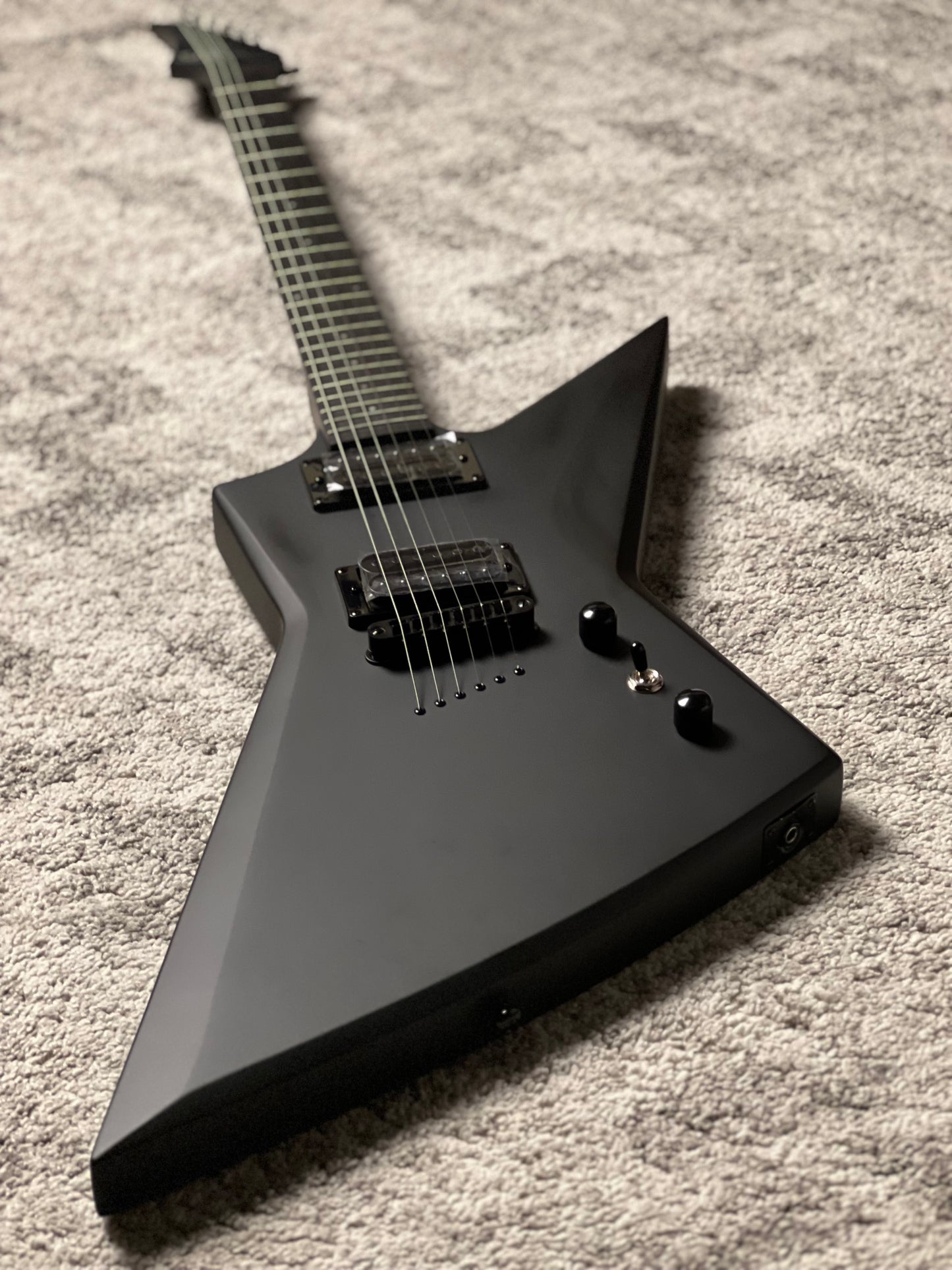 Solar EB4.6C in Carbon Black Matte