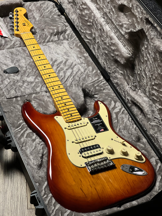 Fender American Professional II HSS Stratocaster พร้อม Maple FB สี Sienna Sunburst 