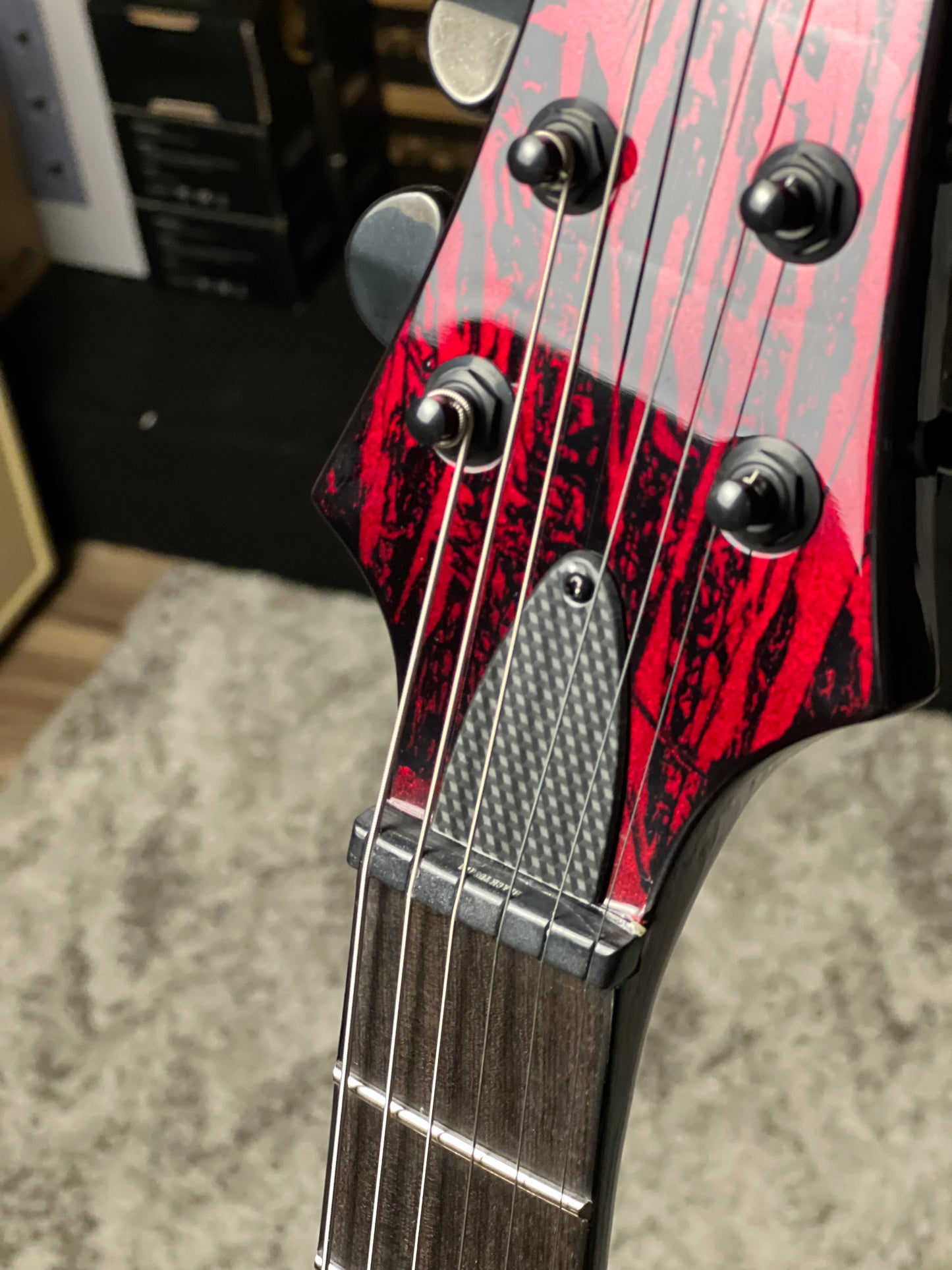 Schecter C-1 Silver Mountain - Blood Moon W21080117