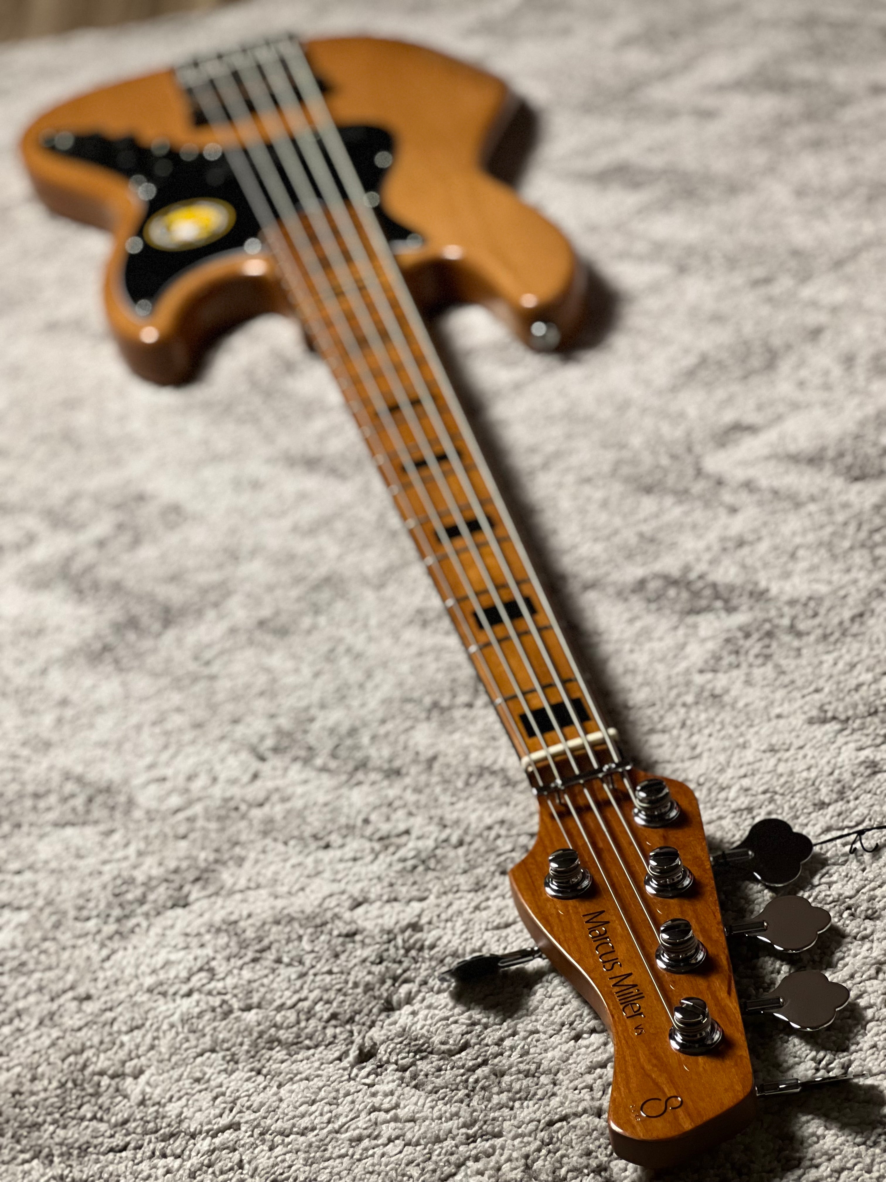 Sire Marcus Miller V5 Alder-5 in Natural – nafiriguitar.com