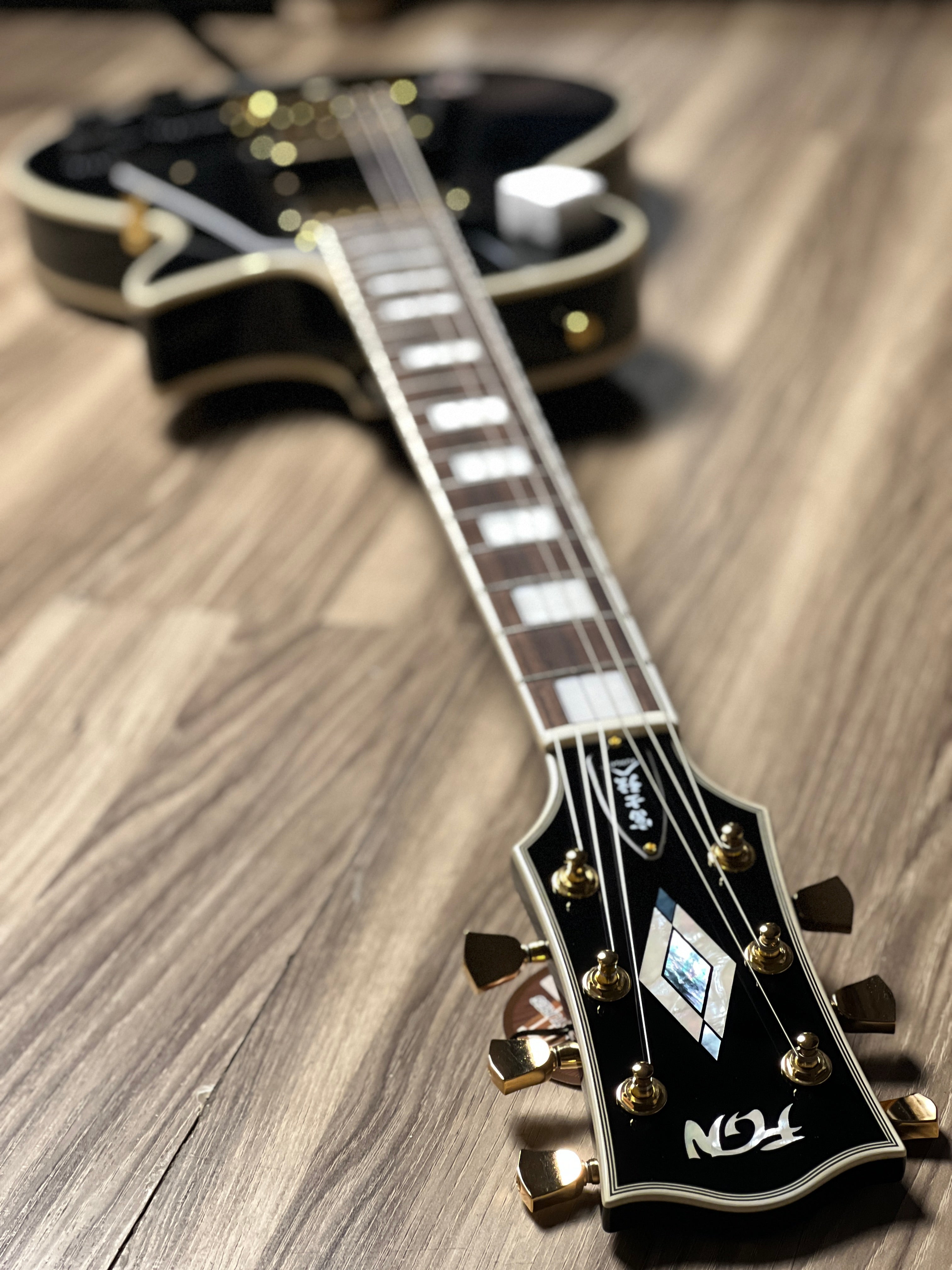 Fujigen FGN Neo Classic NLC10RMP in Black – nafiriguitar.com